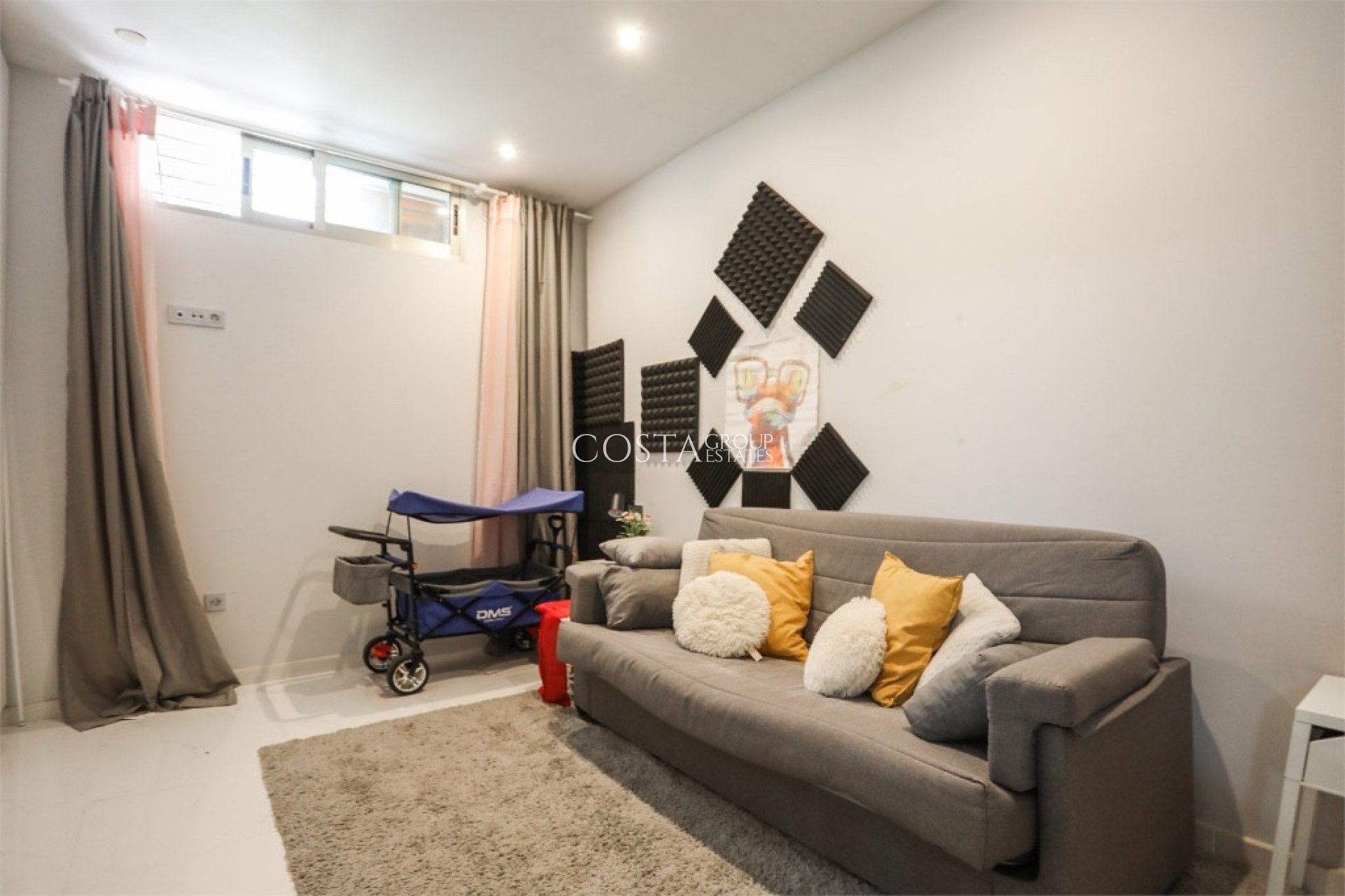 Resale - Villa -
Orihuela - Villamartin
