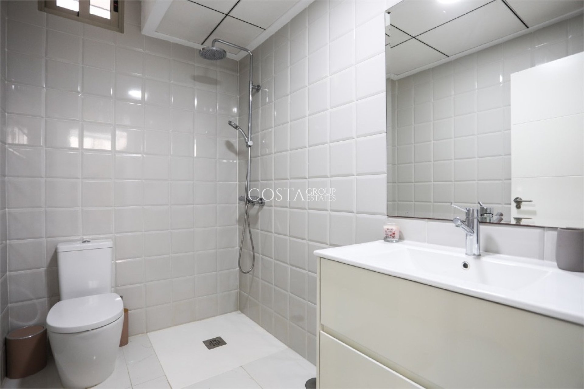 Resale - Villa -
Orihuela - Villamartin