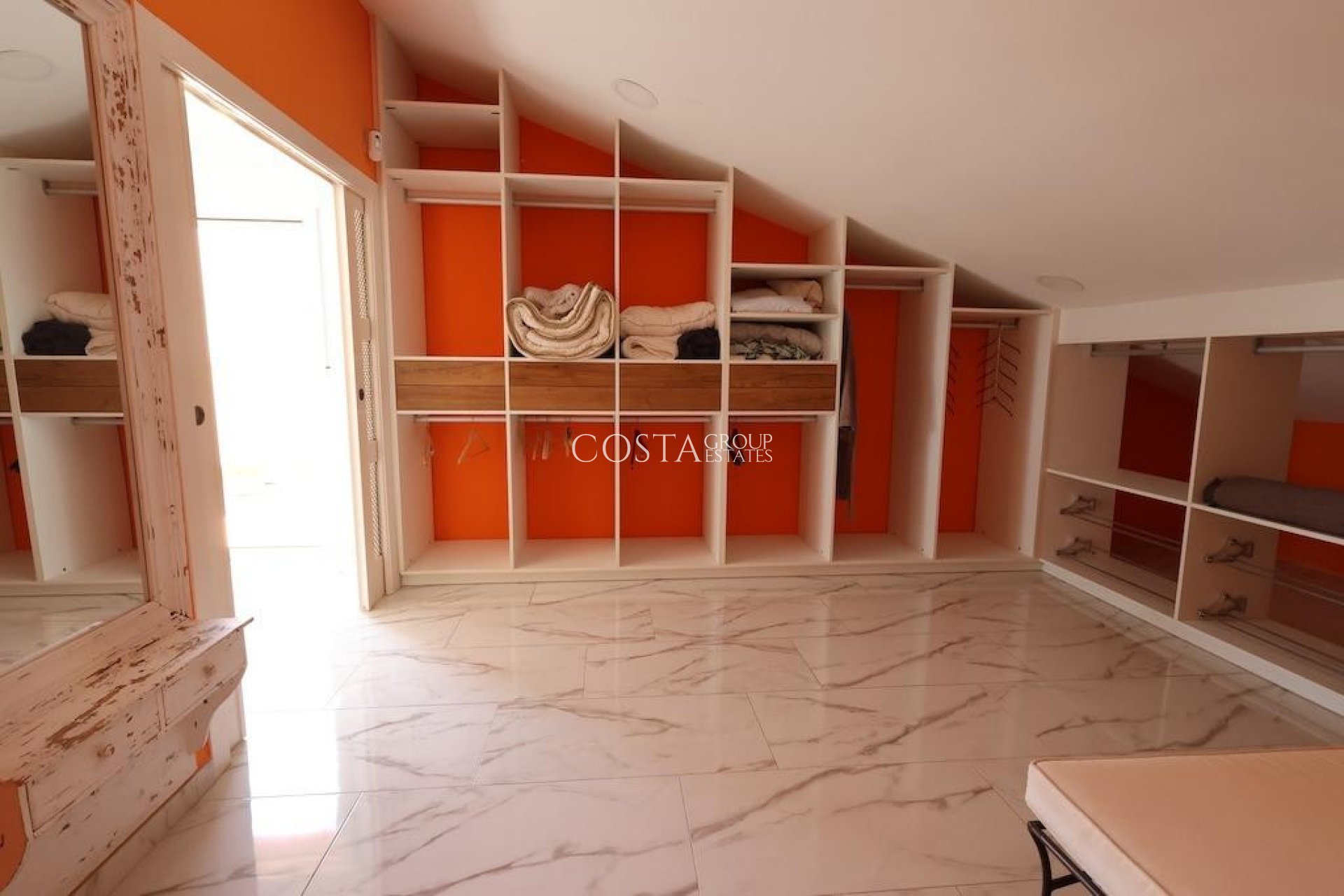 Resale - Villa -
Orihuela - Villamartin