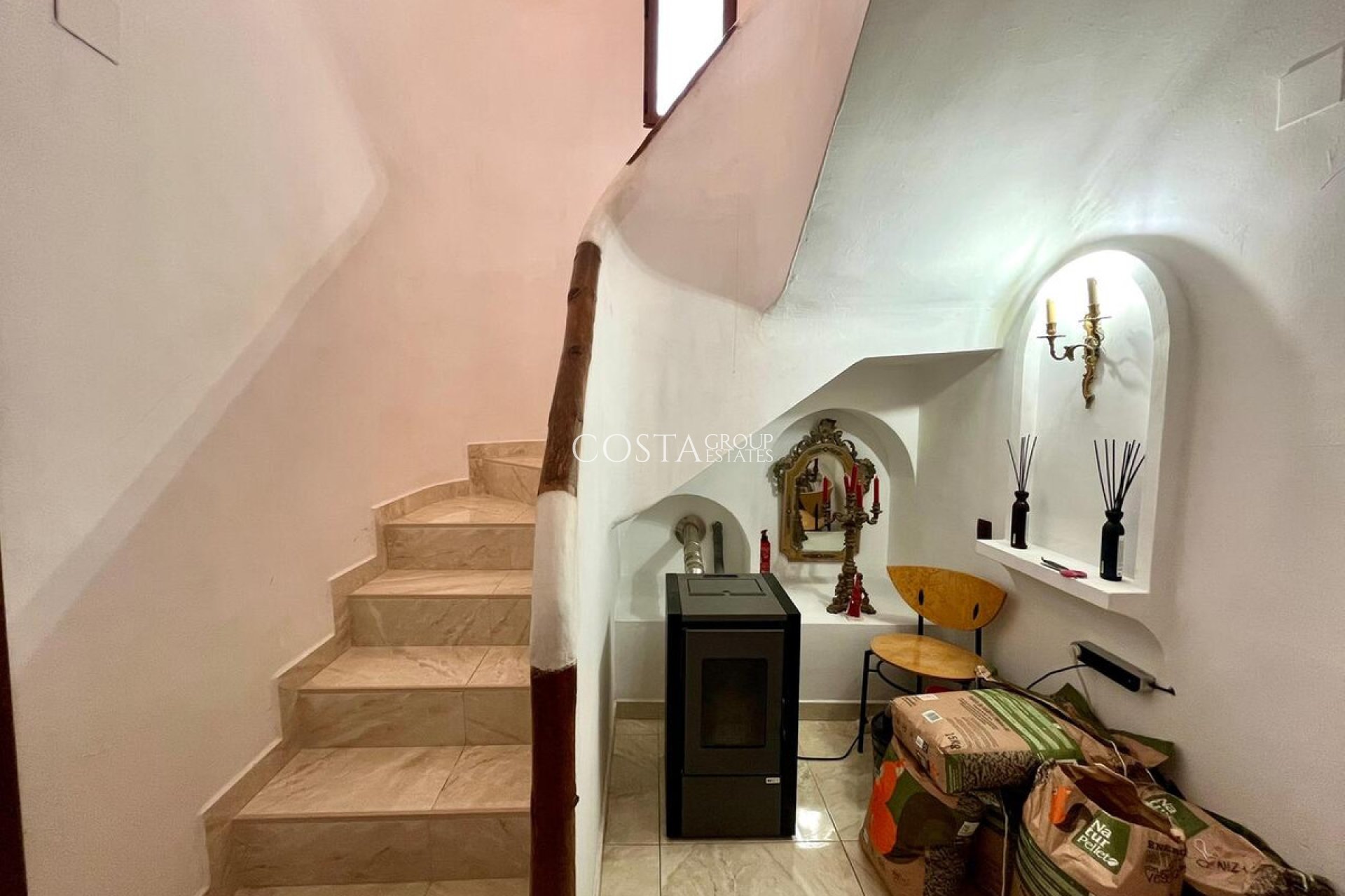 Resale - Villa -
Orihuela - Villamartin