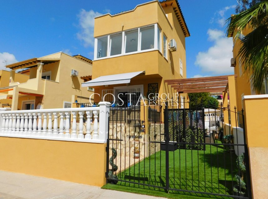 Resale - Villa -
Orihuela - Villamartin