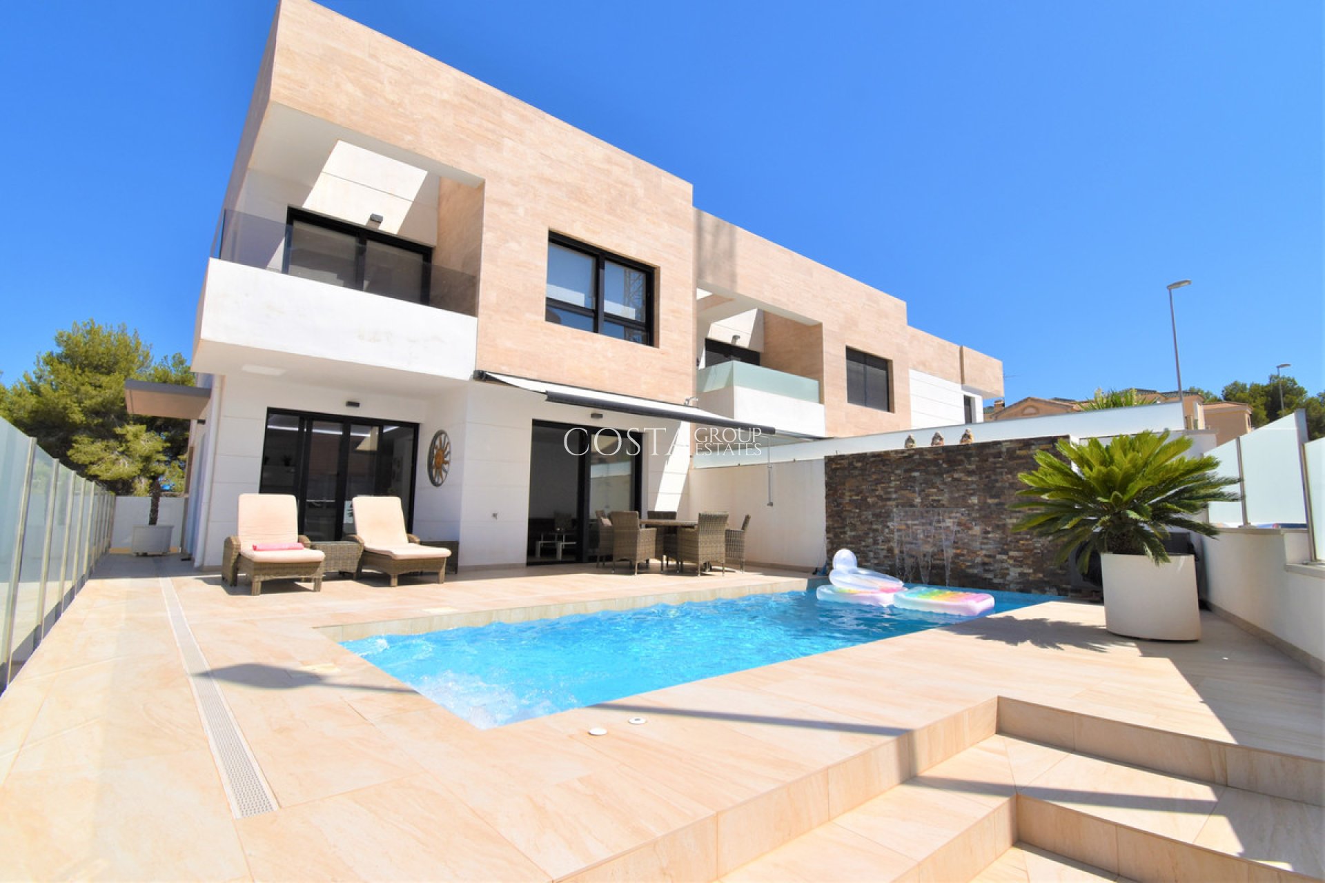 Resale - Villa -
Orihuela - Villamartin