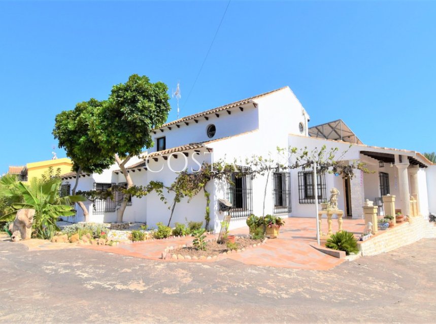 Resale - Villa -
Orihuela - Villamartin