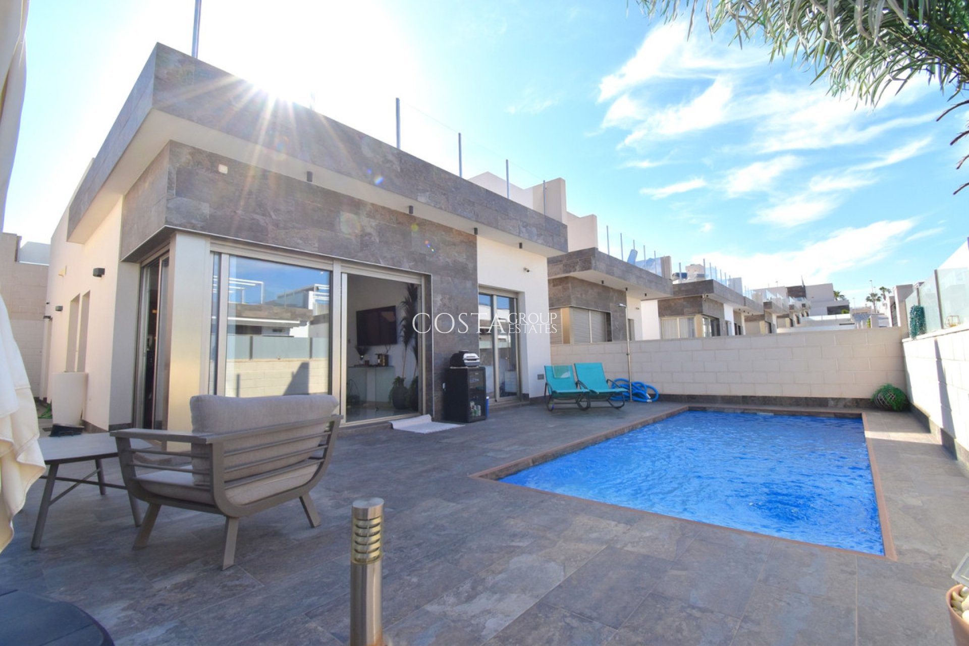 Resale - Villa -
Orihuela - Villamartin