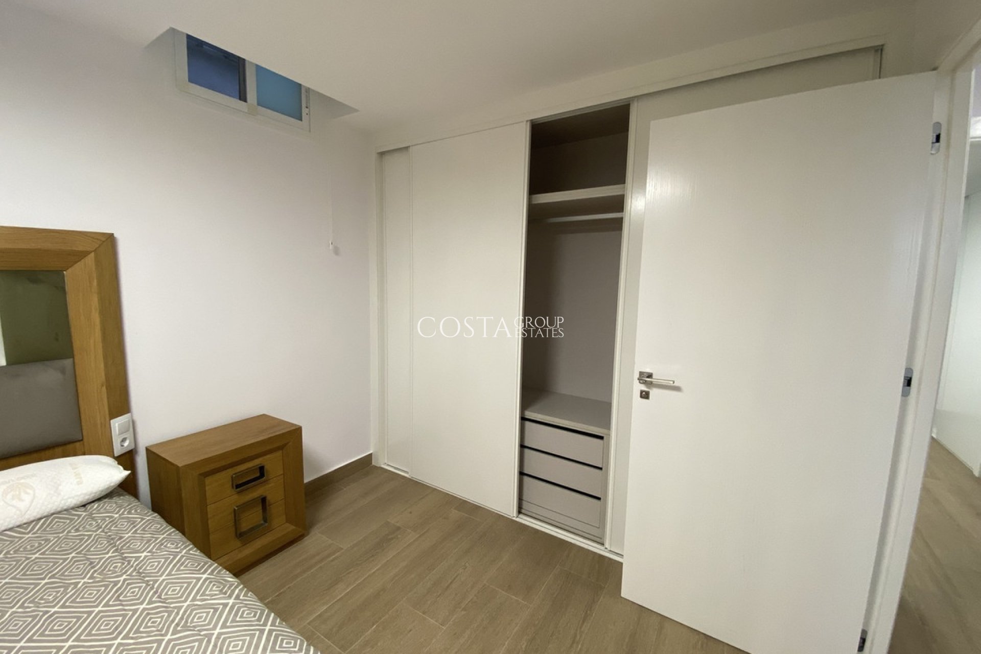 Resale - Villa -
Orihuela - Villamartin