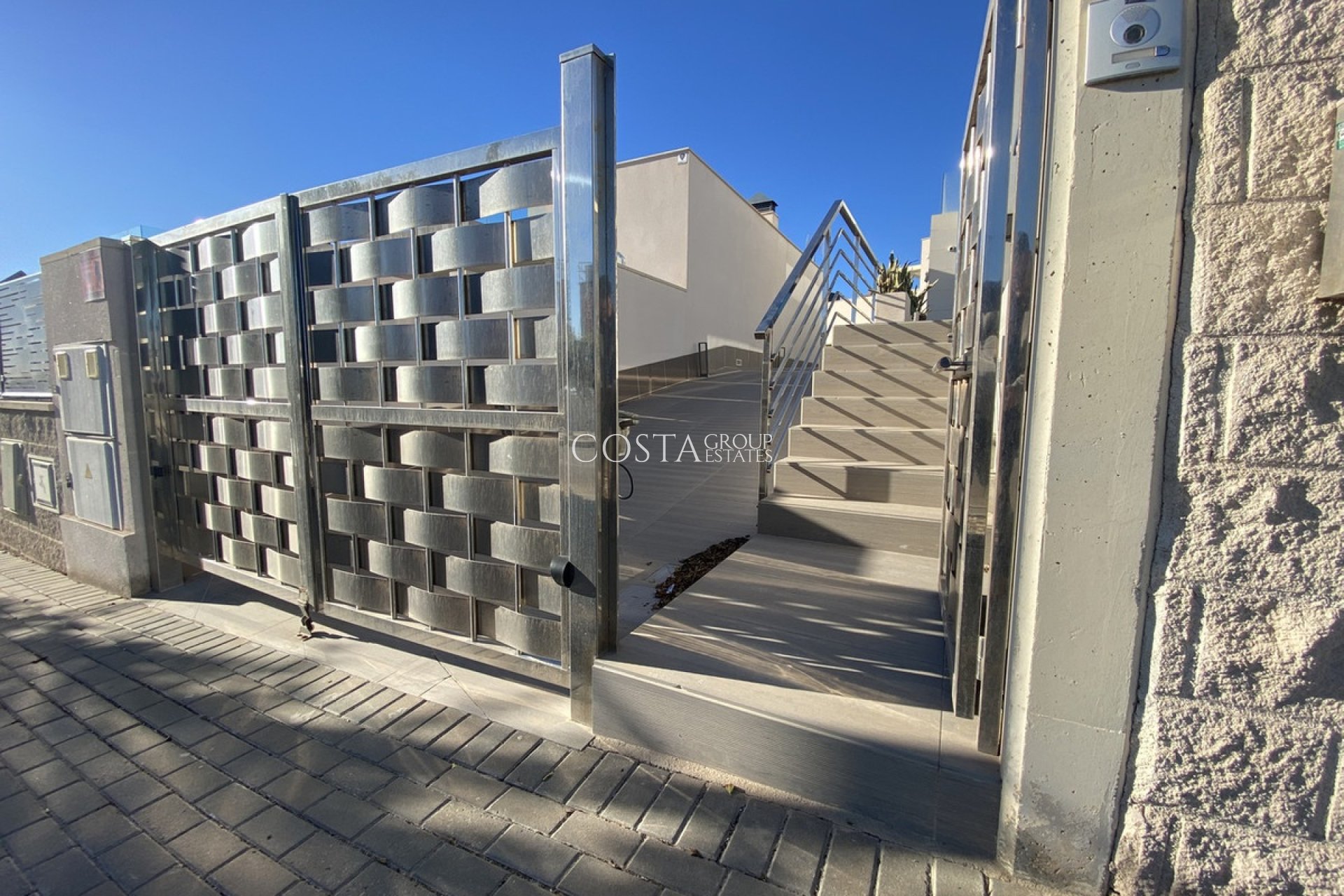Resale - Villa -
Orihuela - Villamartin