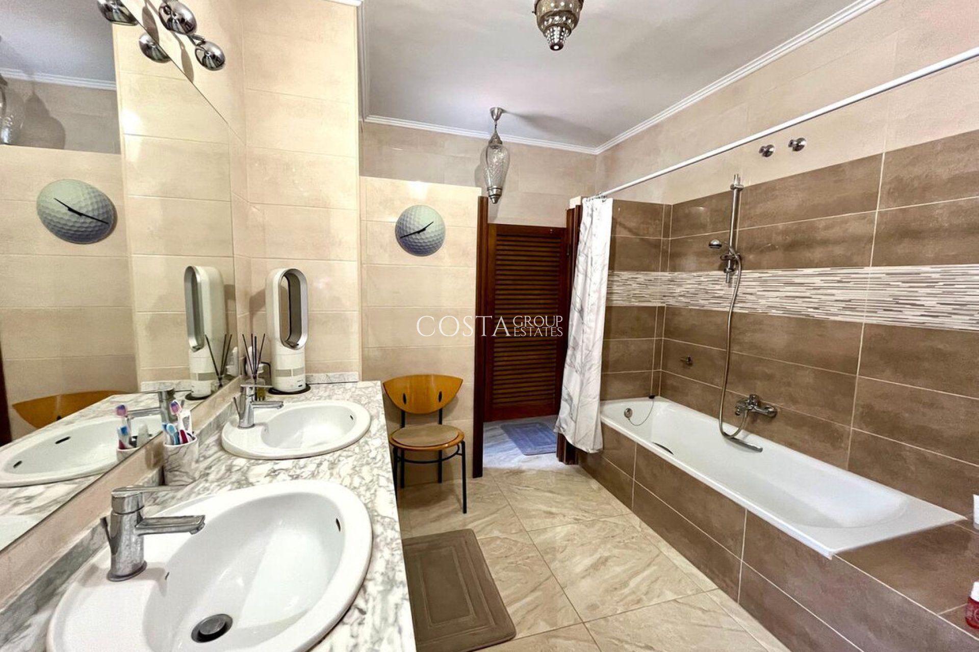 Resale - Villa -
Orihuela - Villamartin