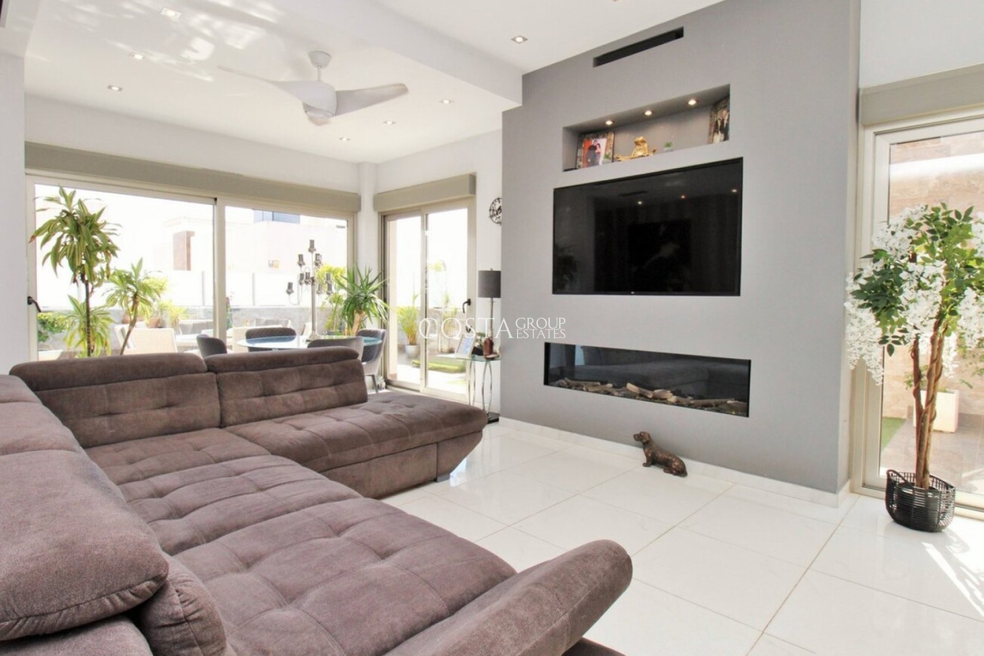 Resale - Villa -
Orihuela - Villamartin