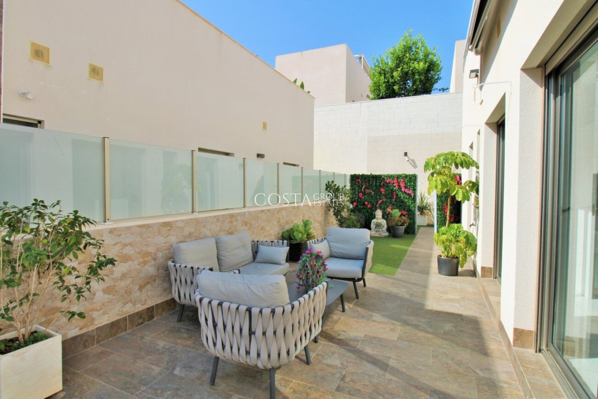Resale - Villa -
Orihuela - Villamartin