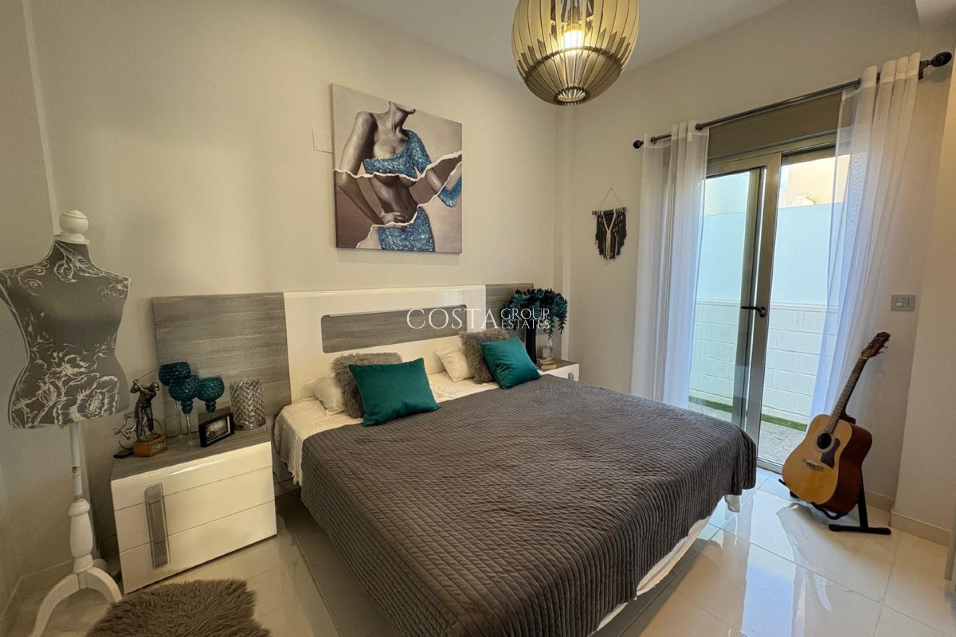 Resale - Villa -
Orihuela - Villamartin