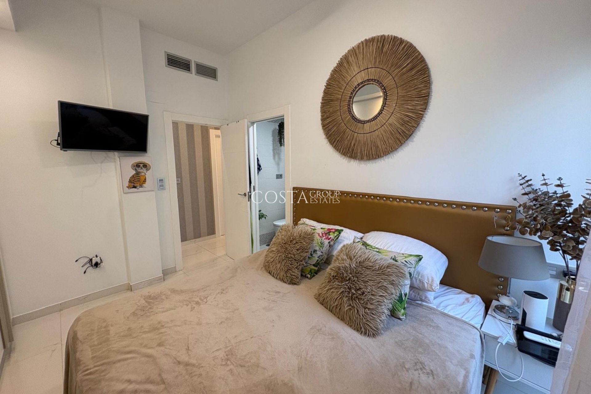 Resale - Villa -
Orihuela - Villamartin