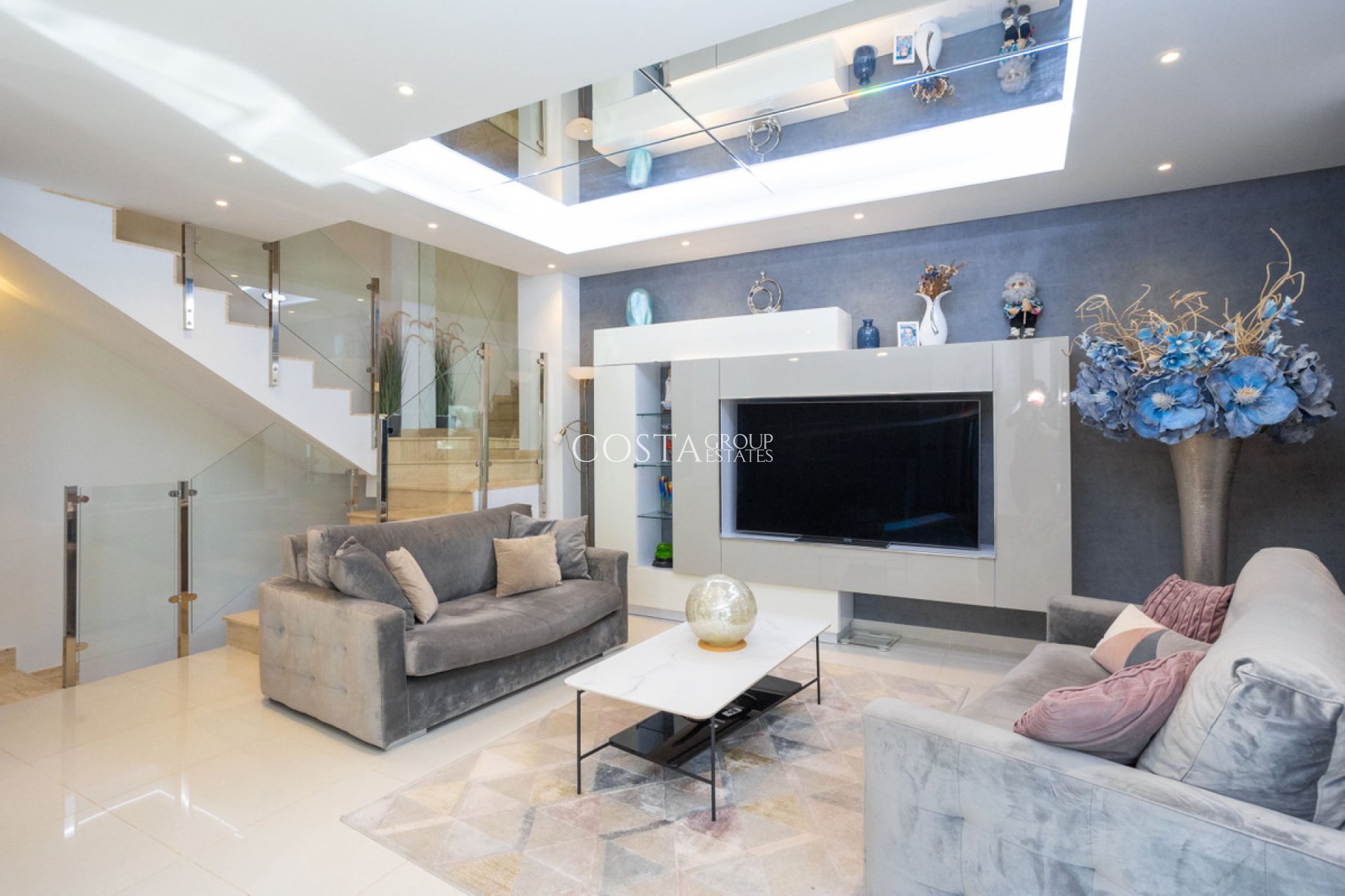 Resale - Villa -
Orihuela - Villamartin