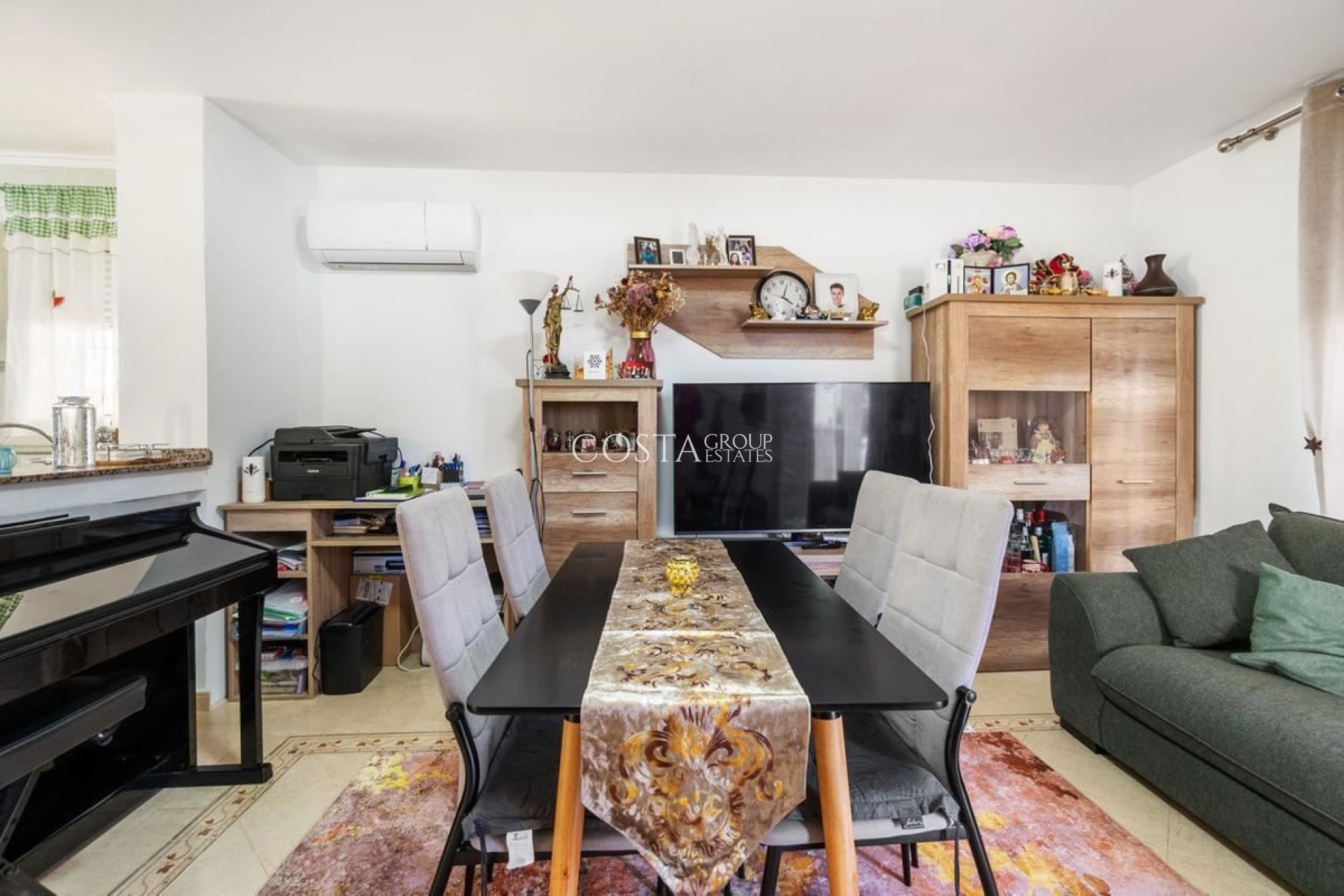 Resale - Villa -
Orihuela - Villamartin