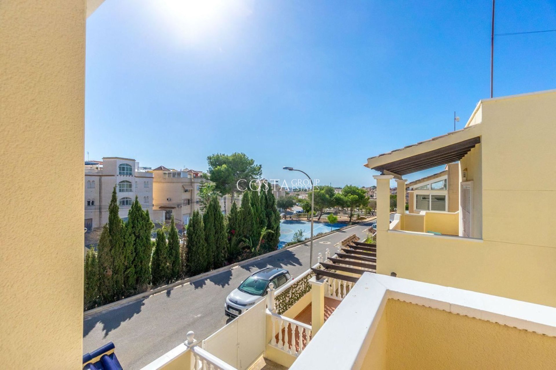 Resale - Villa -
Orihuela - Villamartin