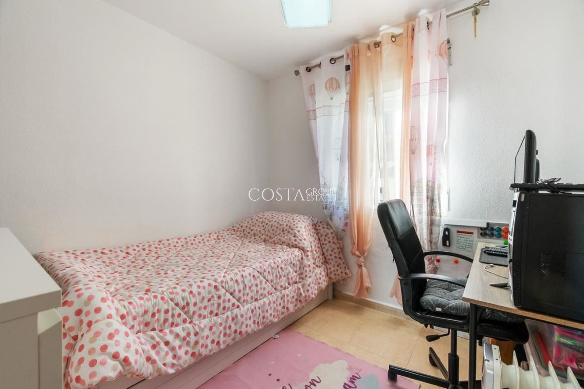 Resale - Villa -
Orihuela - Villamartin