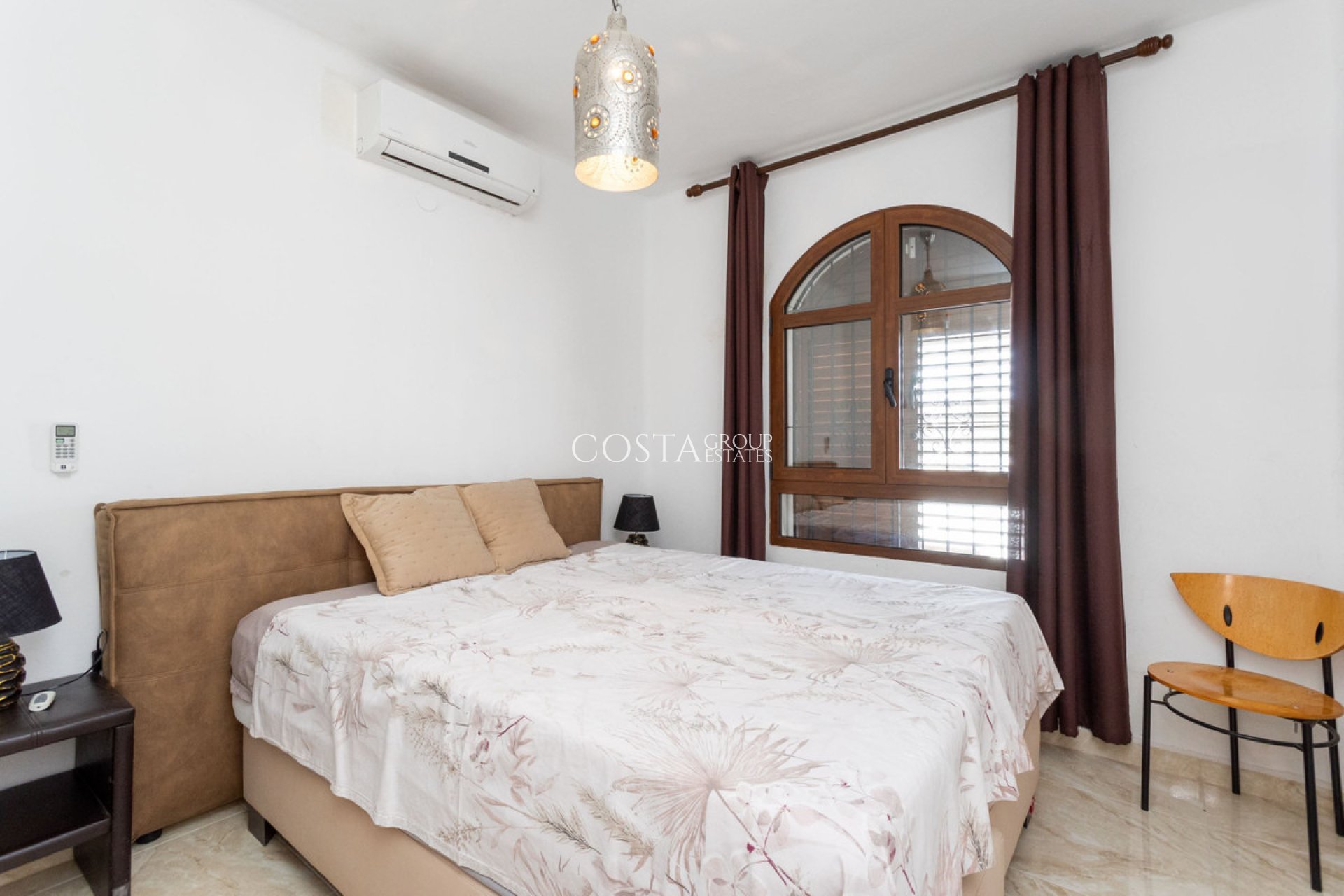 Resale - Villa -
Orihuela - Villamartin