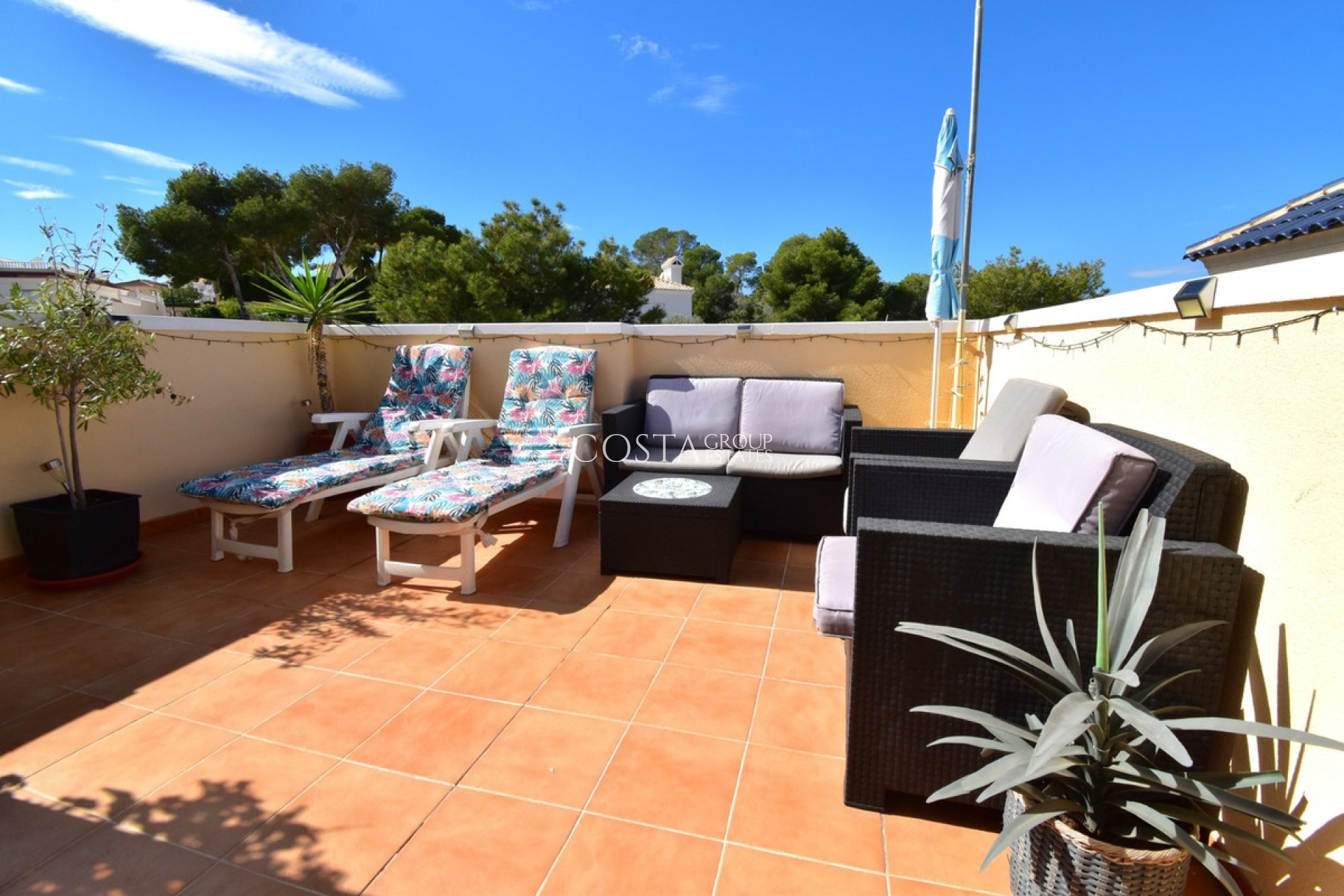 Resale - Villa -
Orihuela - Villamartin