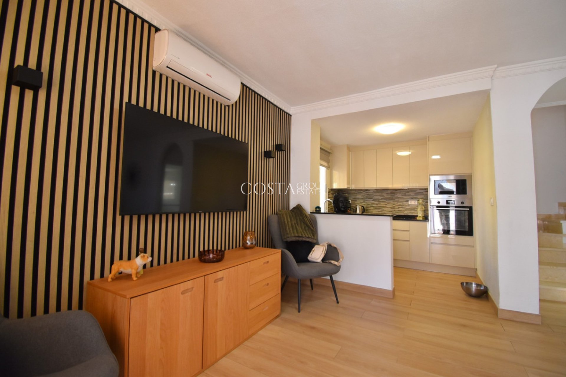 Resale - Villa -
Orihuela - Villamartin