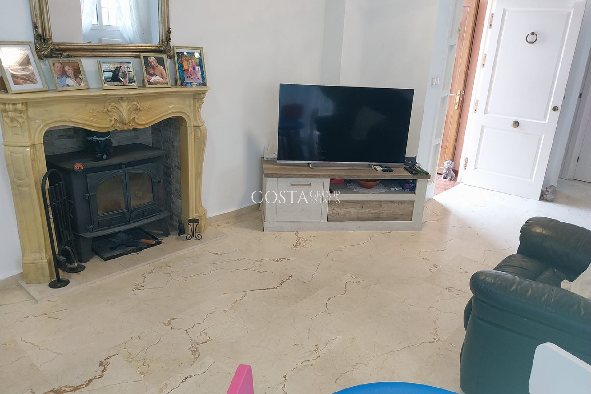 Resale - Villa -
Orihuela - Villamartin