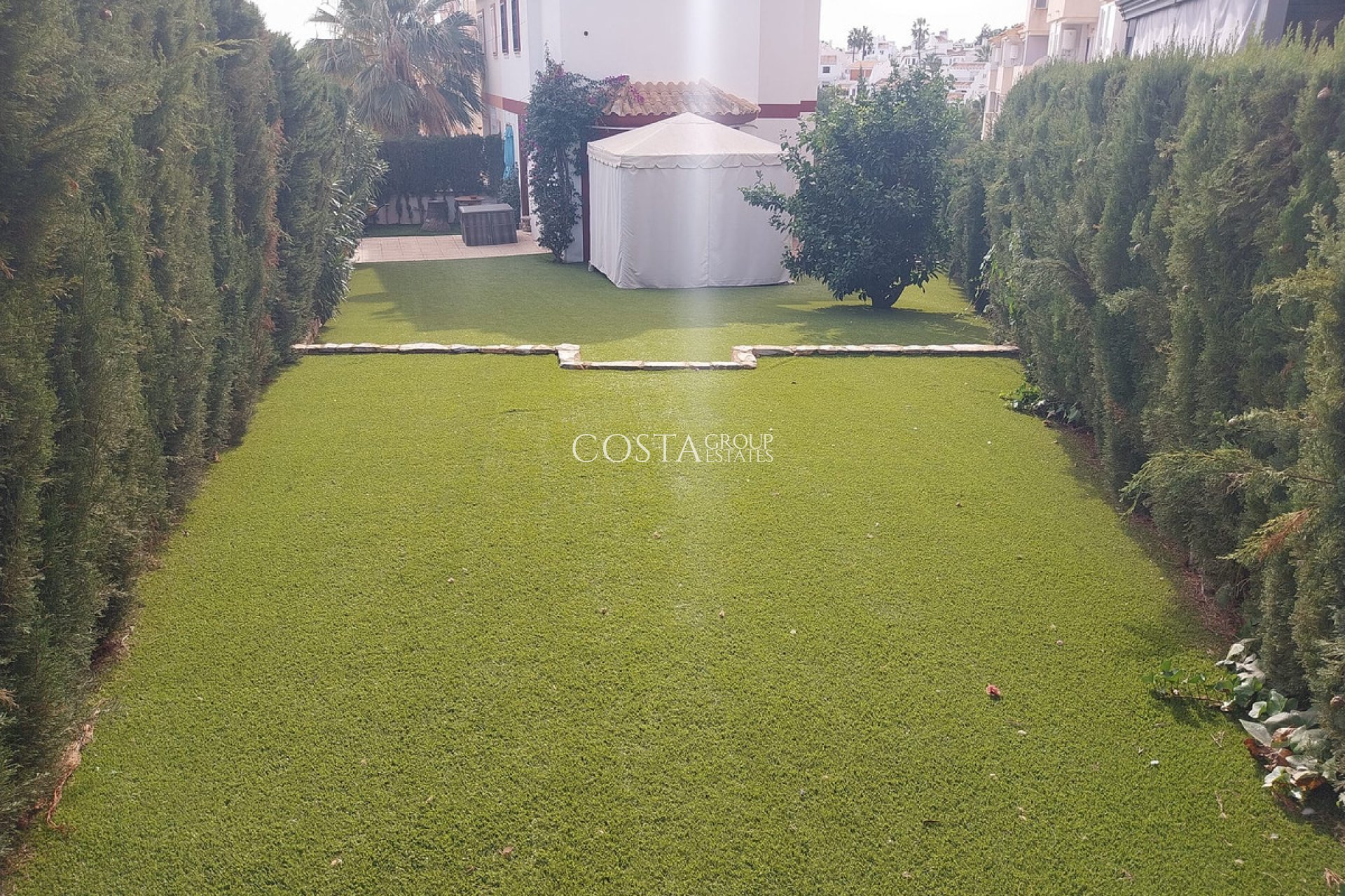 Resale - Villa -
Orihuela - Villamartin