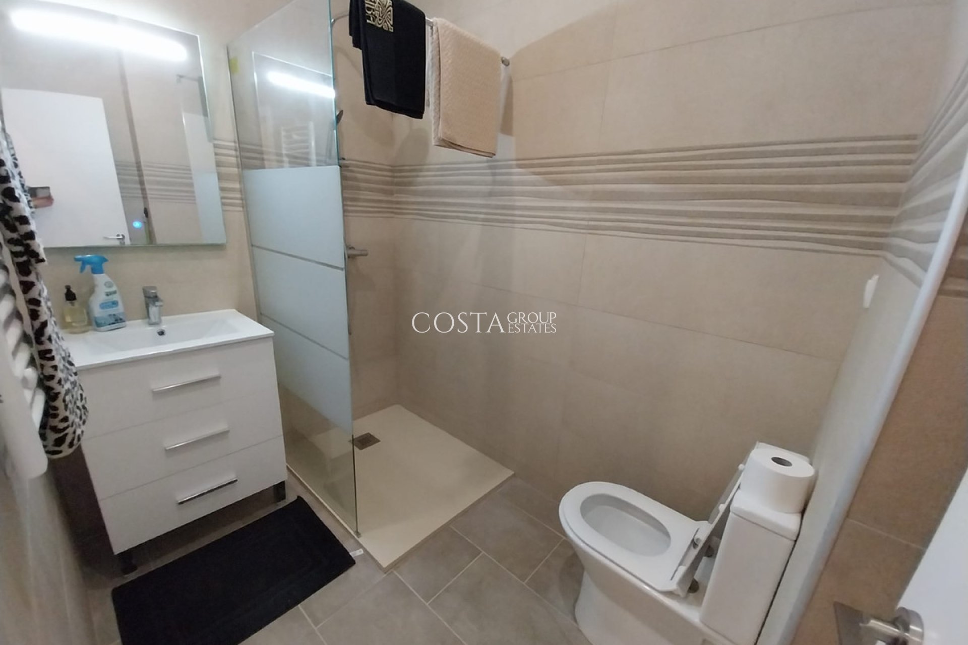 Resale - Villa -
Orihuela - Villamartin