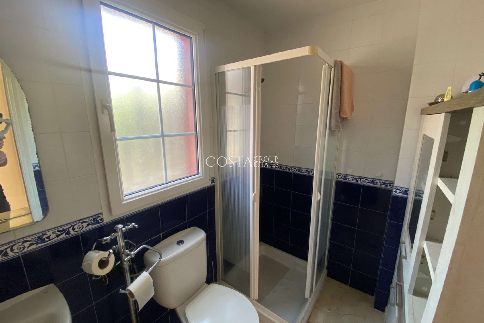 Resale - Villa -
Orihuela - Villamartin