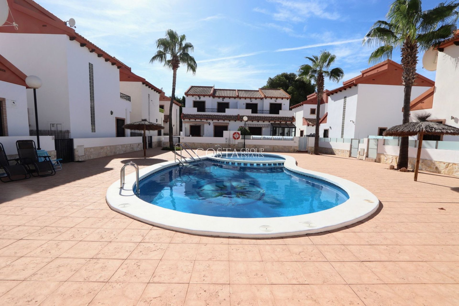 Resale - Villa -
Orihuela - Villamartin