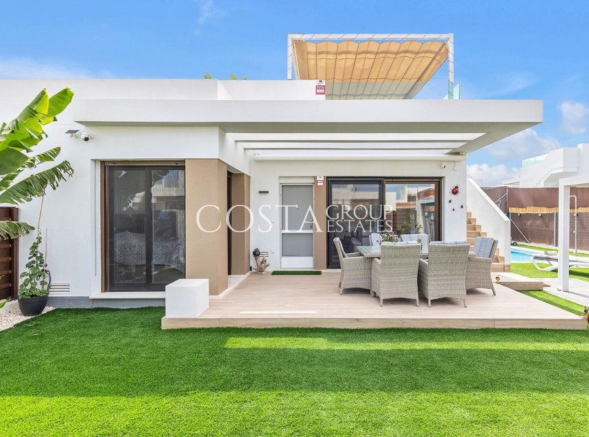 Resale - Villa -
Orihuela - Vista Bella Golf