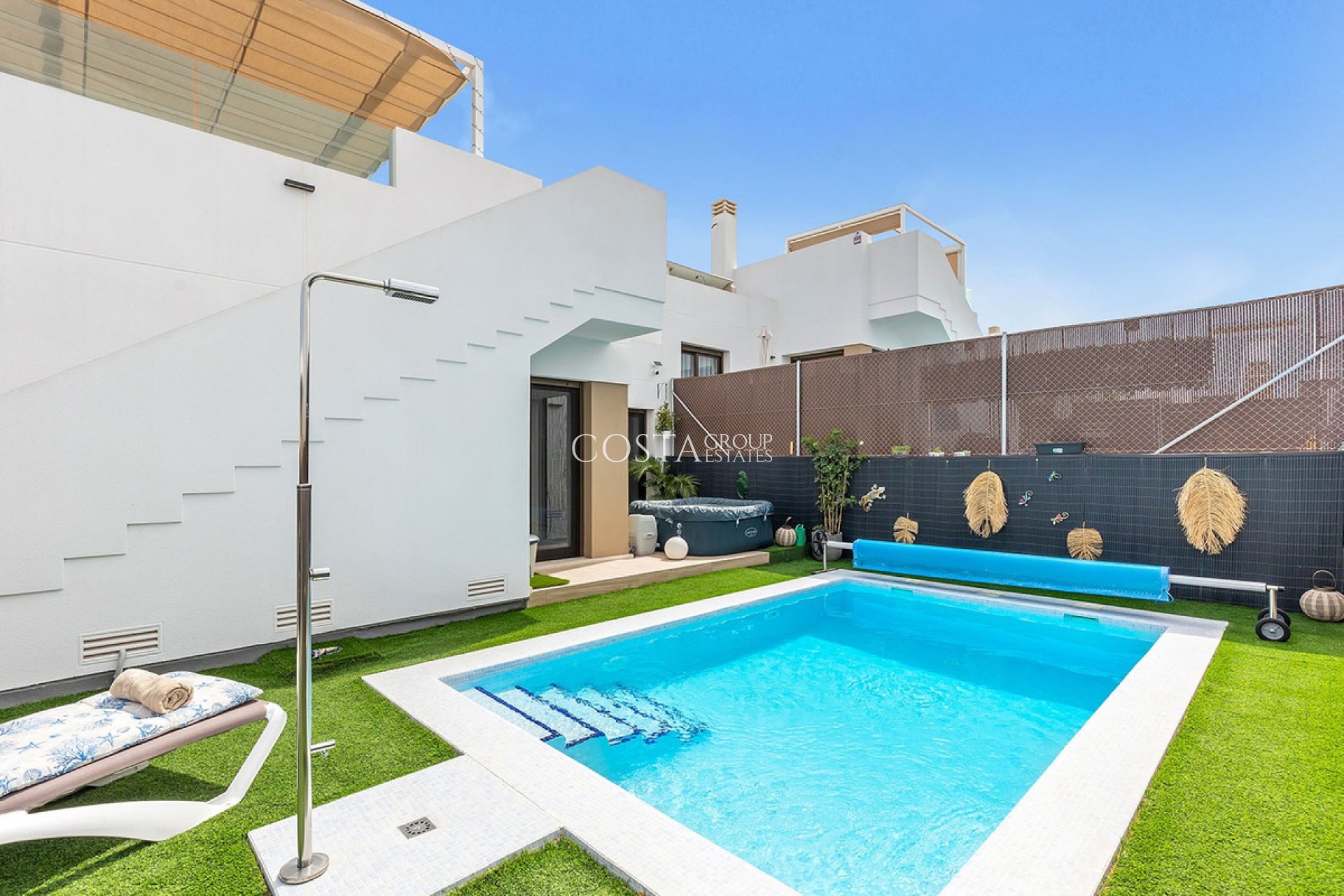 Resale - Villa -
Orihuela - Vista Bella Golf