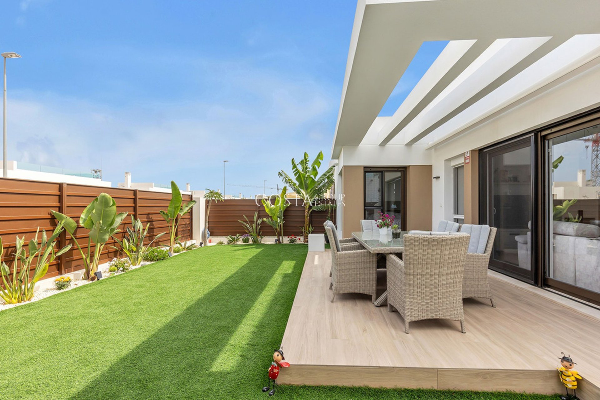 Resale - Villa -
Orihuela - Vista Bella Golf