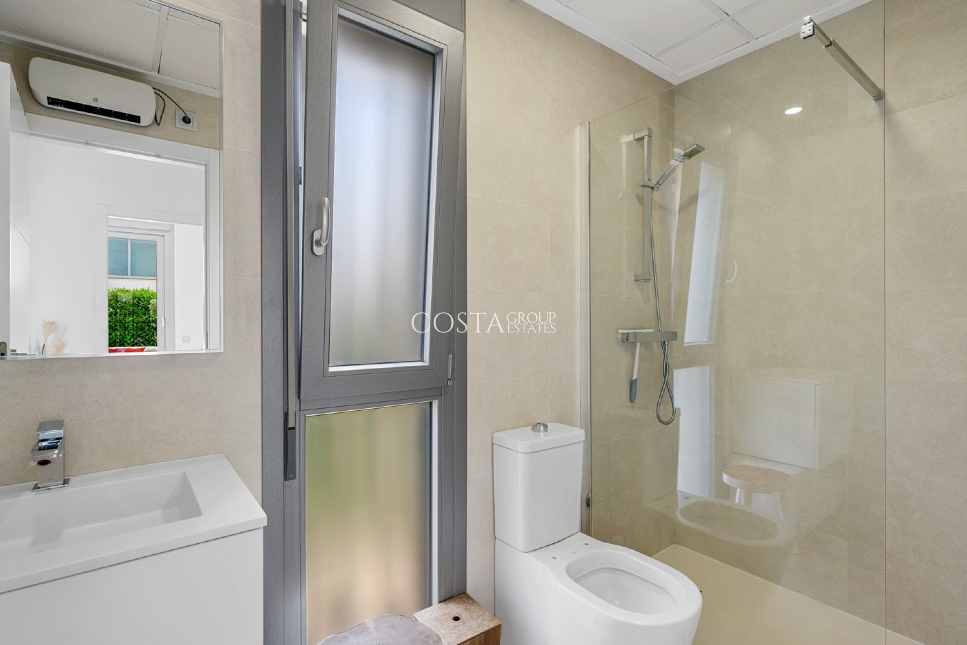 Resale - Villa -
Orihuela - Vistabella Golf