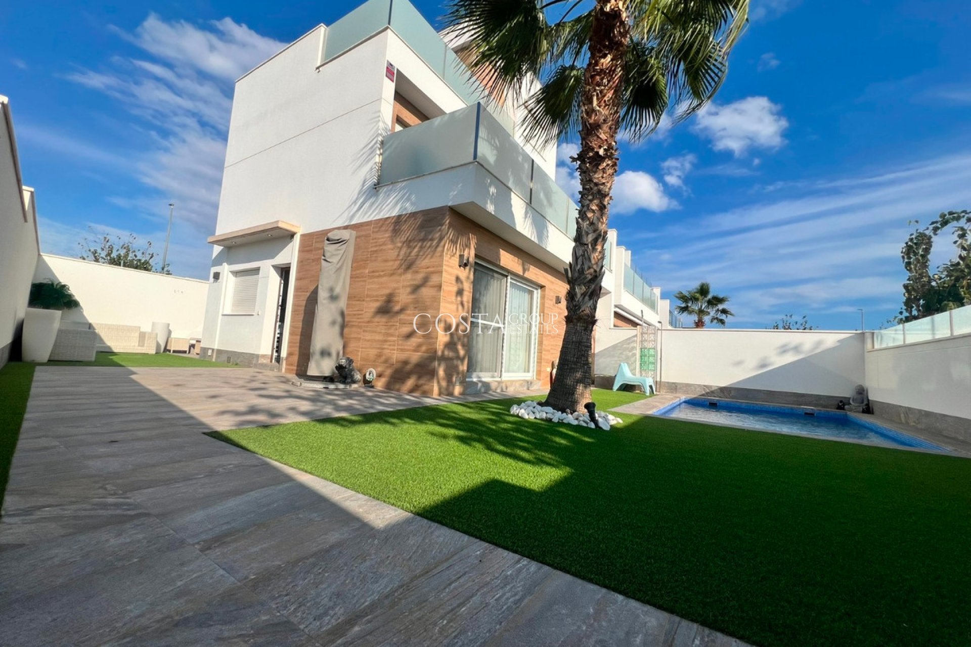 Resale - Villa -
Pilar de la Horadada - Pilar de la Horadada Centro