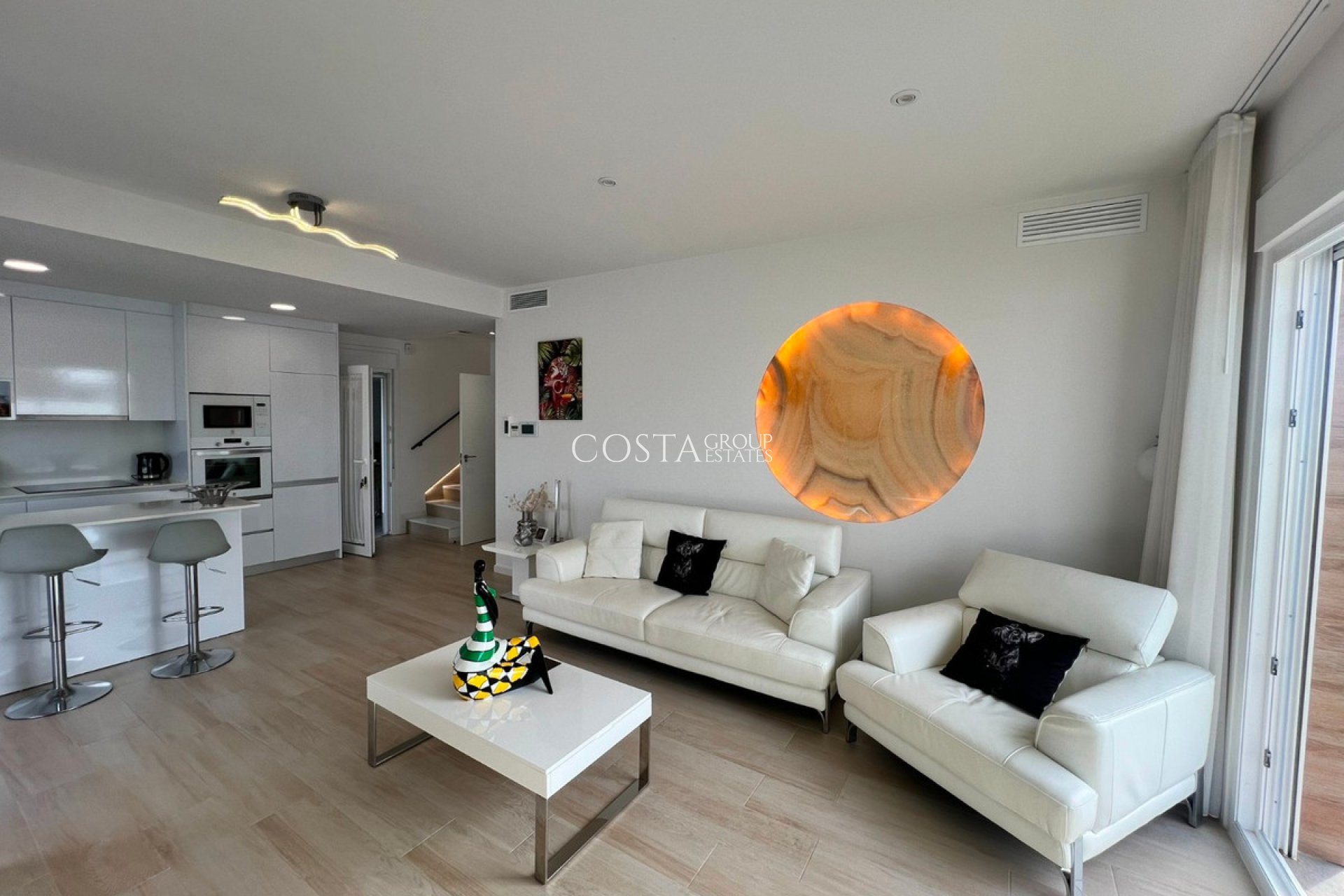 Resale - Villa -
Pilar de la Horadada - Pilar de la Horadada Centro