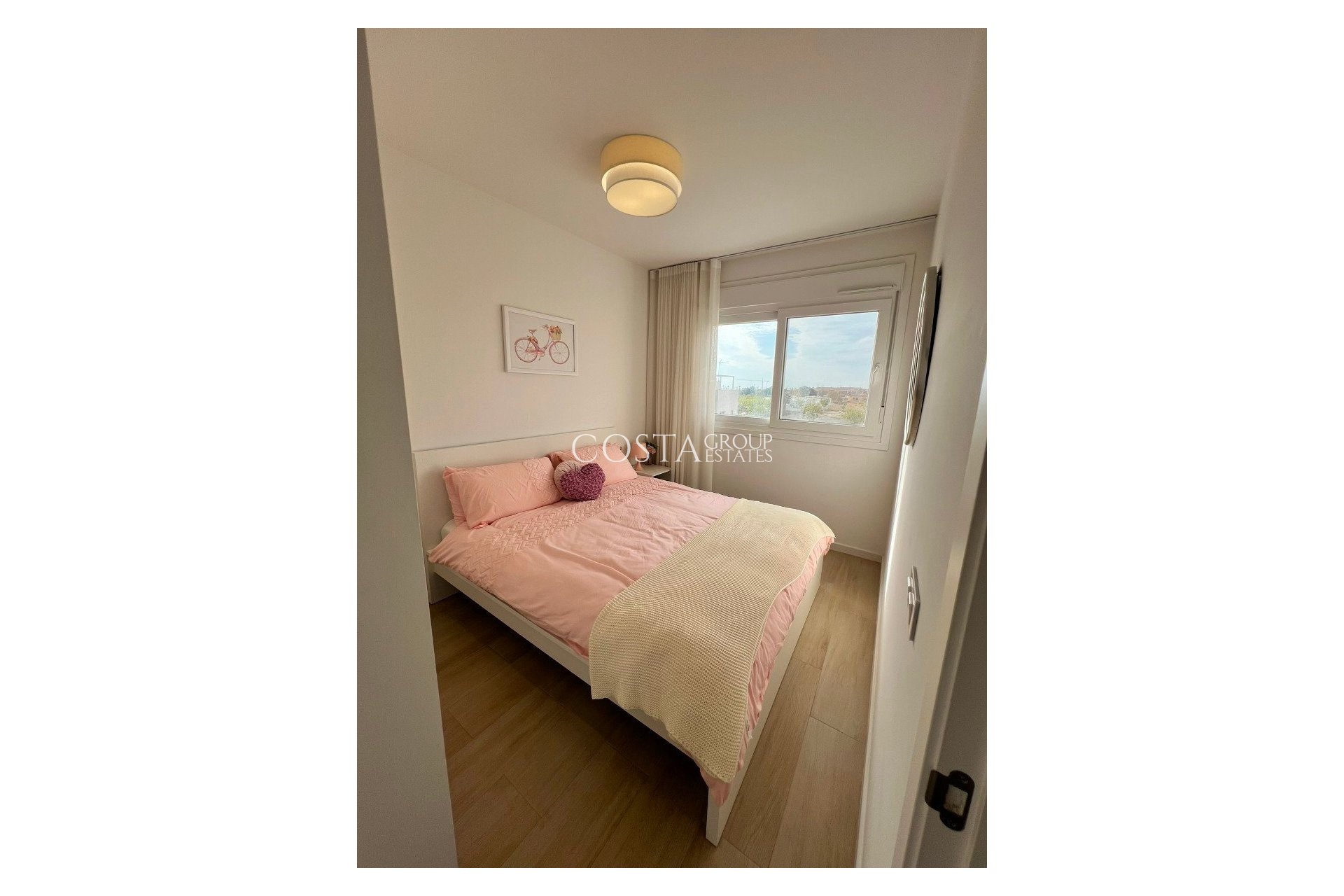 Resale - Villa -
Pilar de la Horadada - Pilar de la Horadada Centro