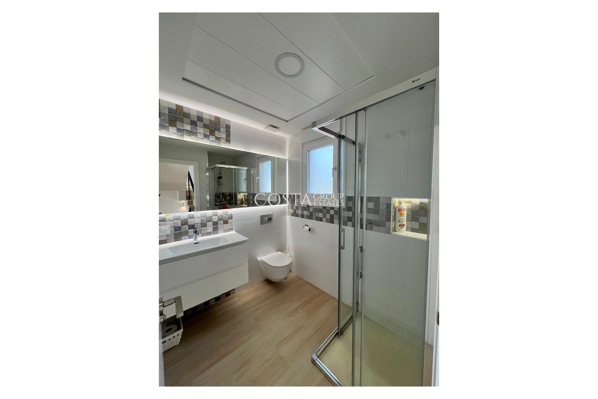 Resale - Villa -
Pilar de la Horadada - Pilar de la Horadada Centro