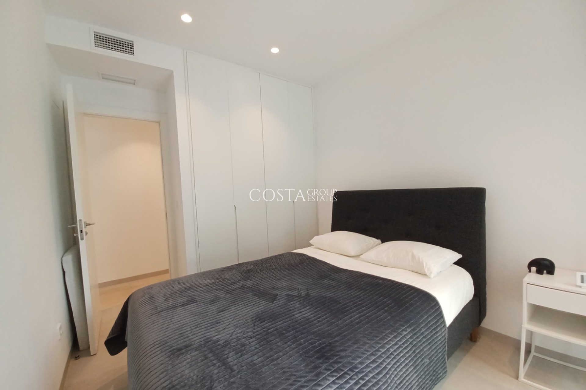 Resale - Villa -
Pilar de la Horadada - Pilar de la Horadada Centro