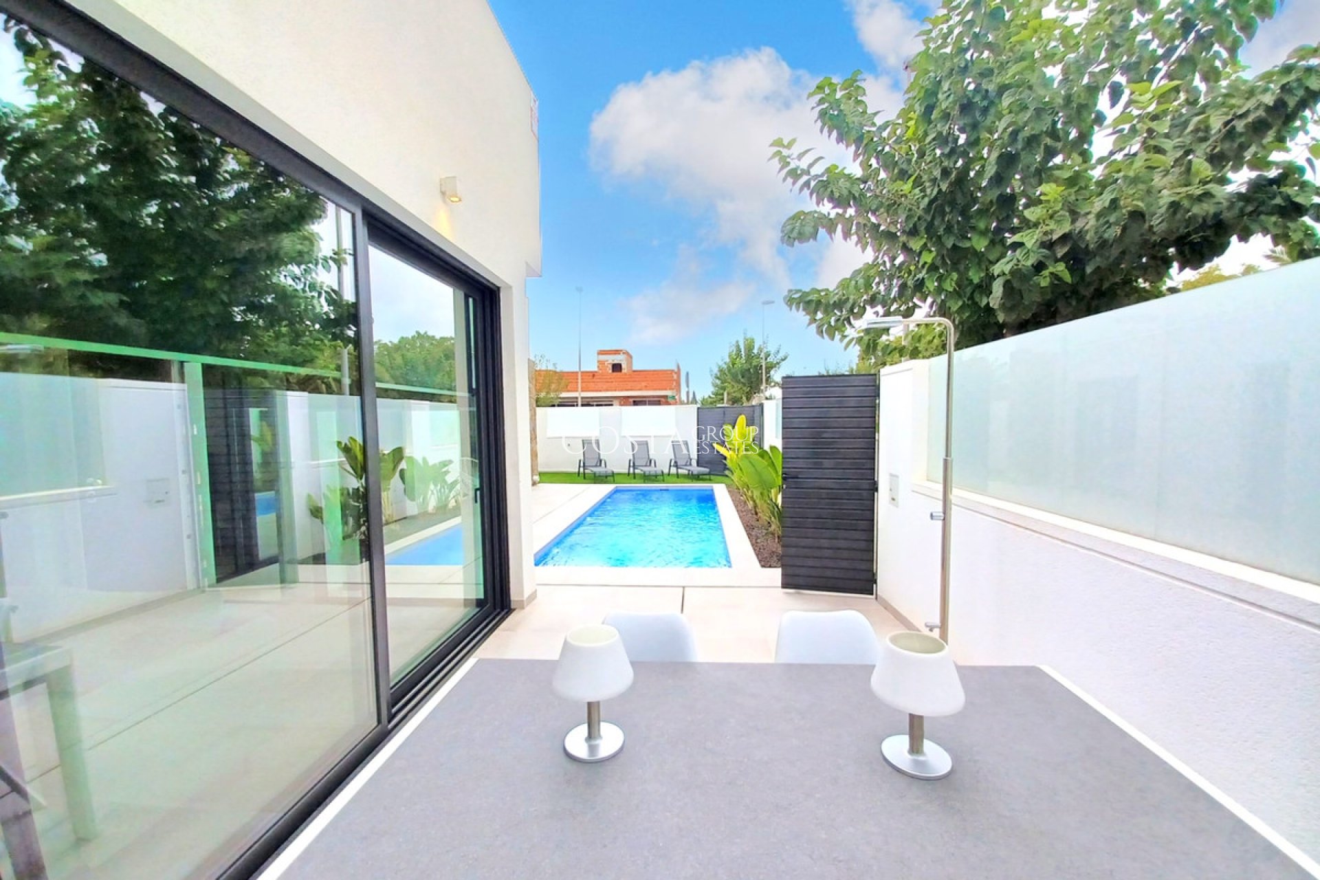 Resale - Villa -
Pilar de la Horadada - Pilar de la Horadada Centro