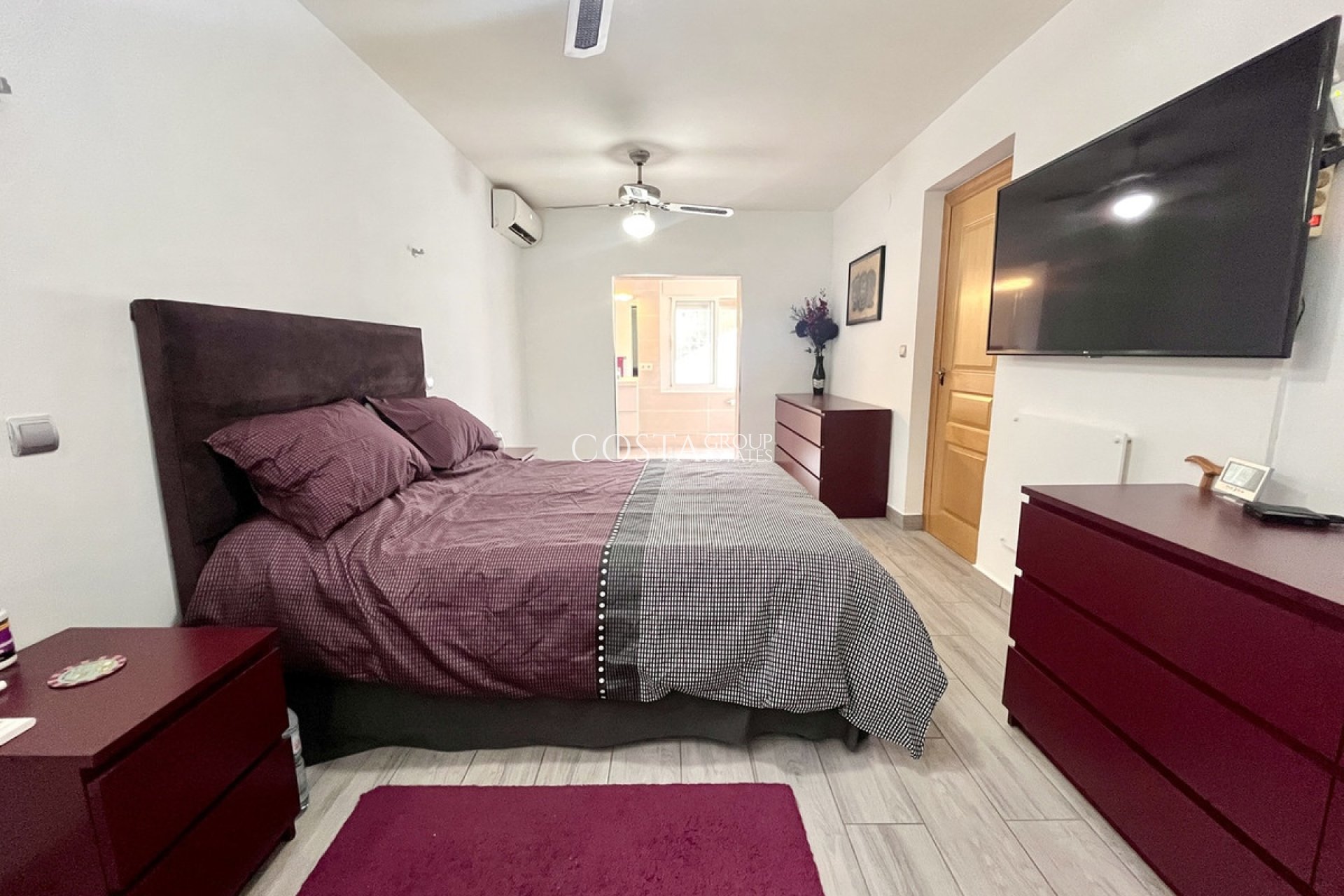 Resale - Villa -
Pilar de la Horadada - Pilar de la Horadada Centro