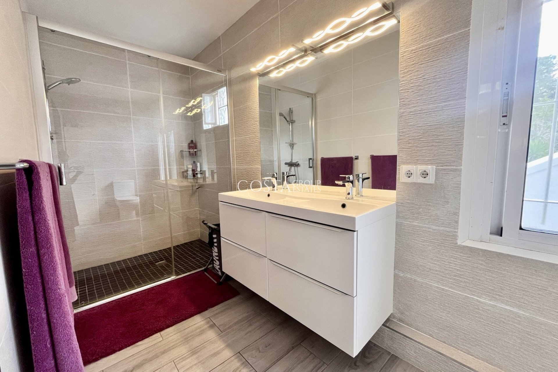 Resale - Villa -
Pilar de la Horadada - Pilar de la Horadada Centro