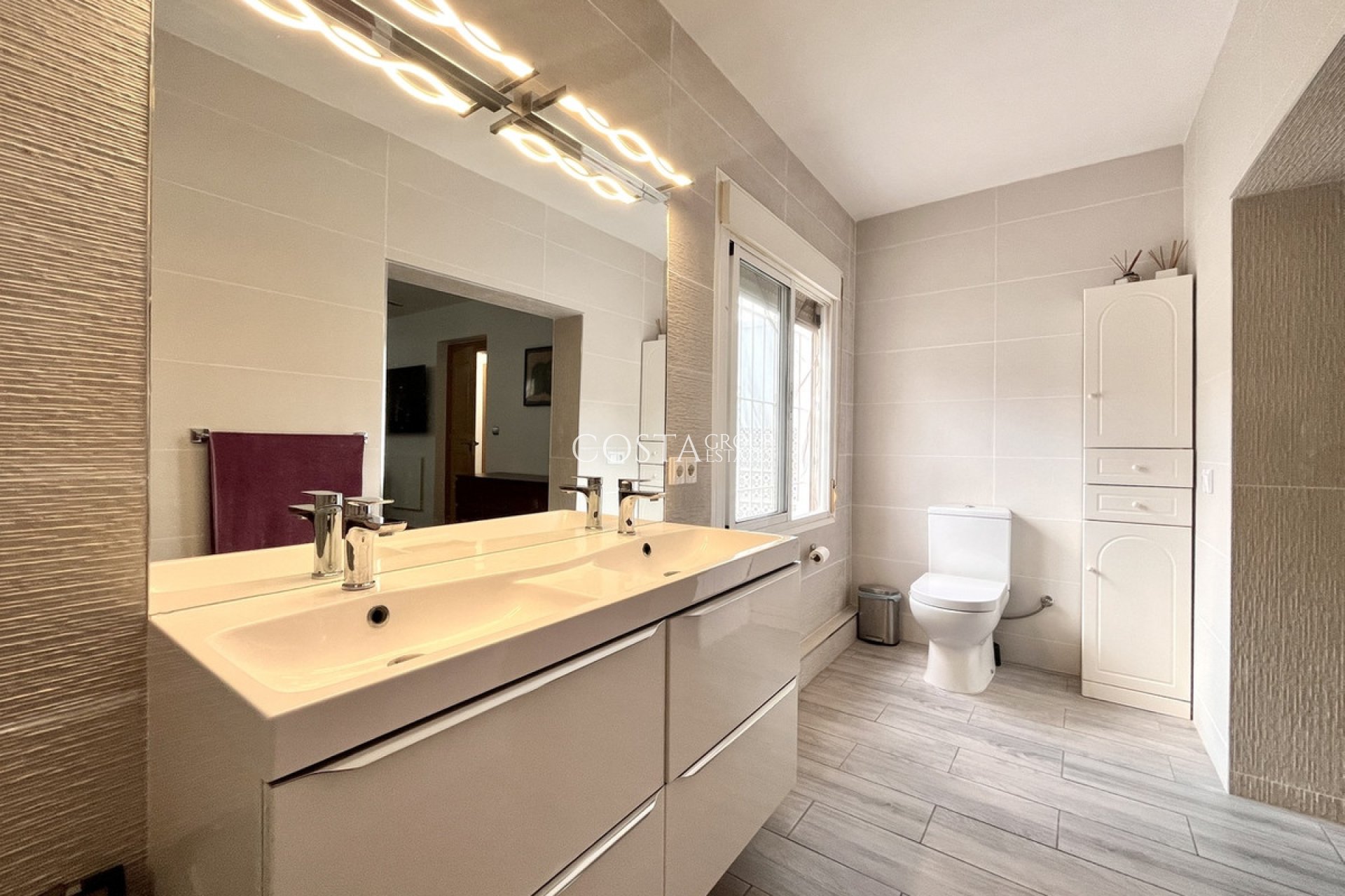 Resale - Villa -
Pilar de la Horadada - Pilar de la Horadada Centro