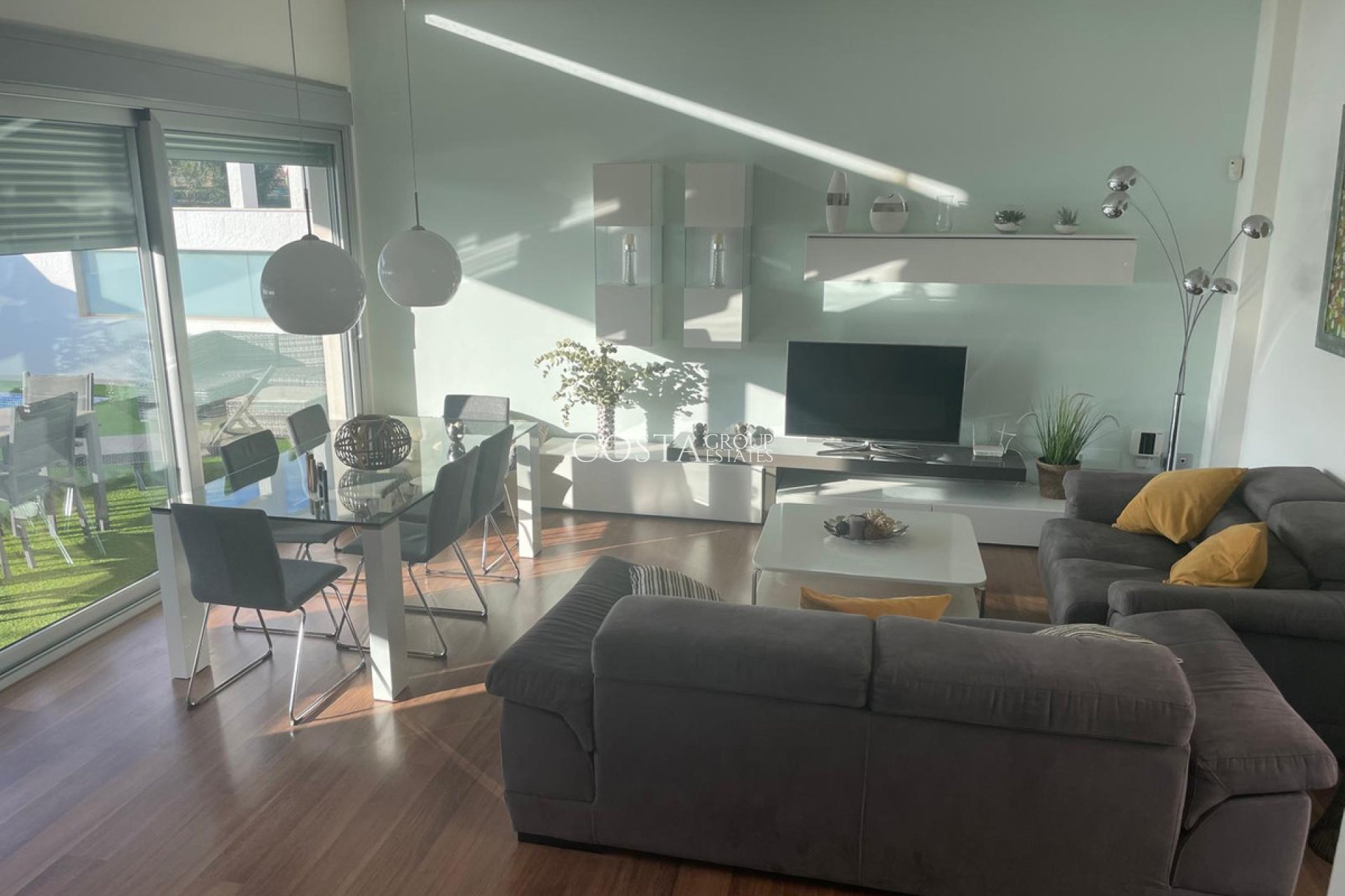 Resale - Villa -
Pilar de la Horadada - Pilar De La Horadada