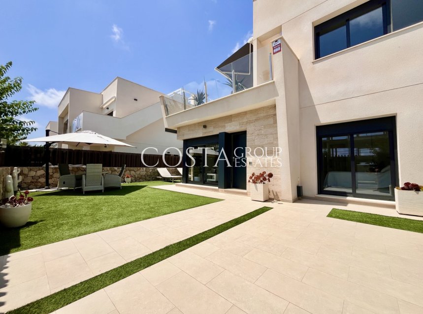 Resale - Villa -
Pilar de la Horadada - Torre De La Horadada