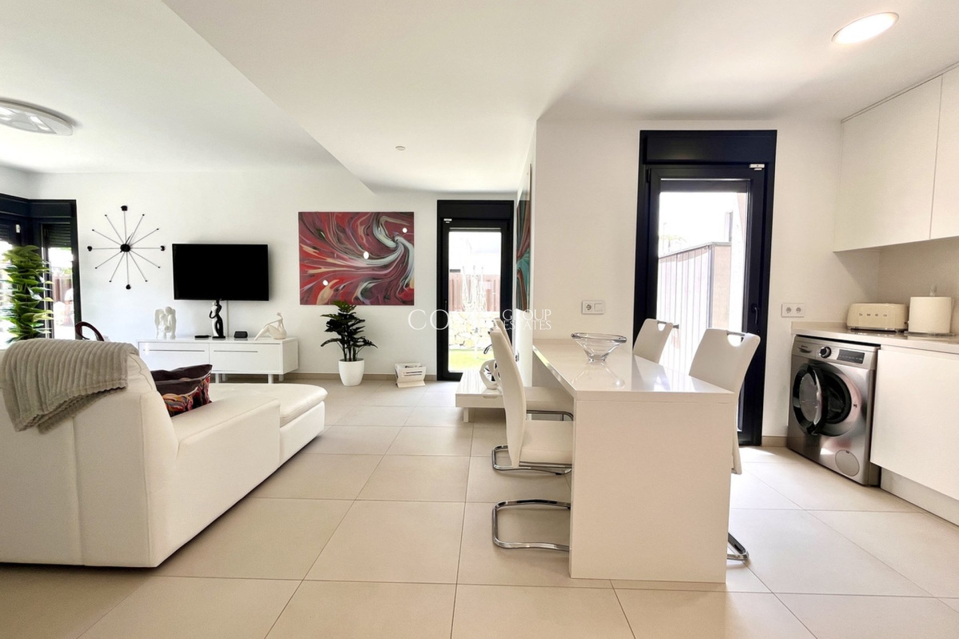 Resale - Villa -
Pilar de la Horadada - Torre De La Horadada