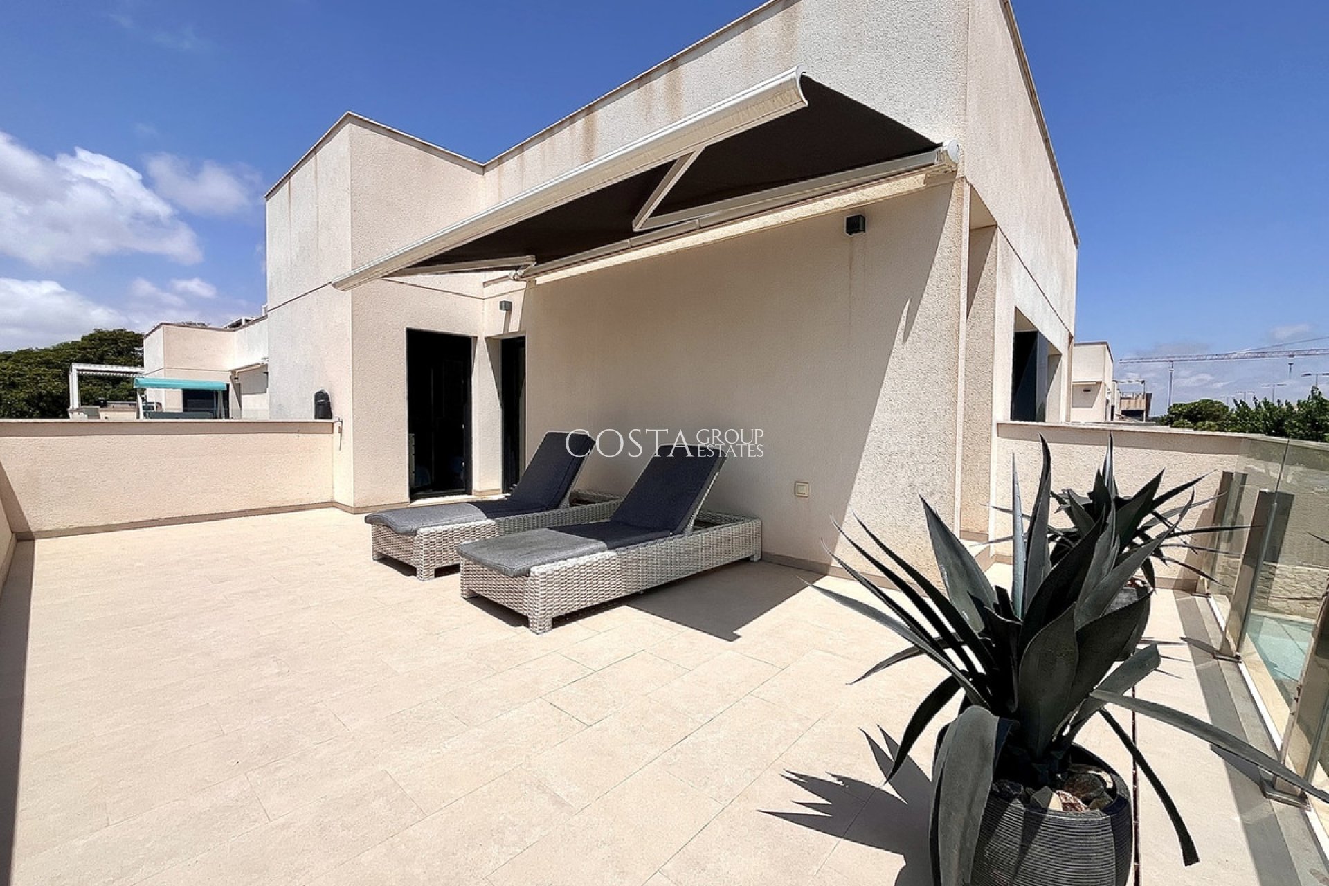 Resale - Villa -
Pilar de la Horadada - Torre De La Horadada