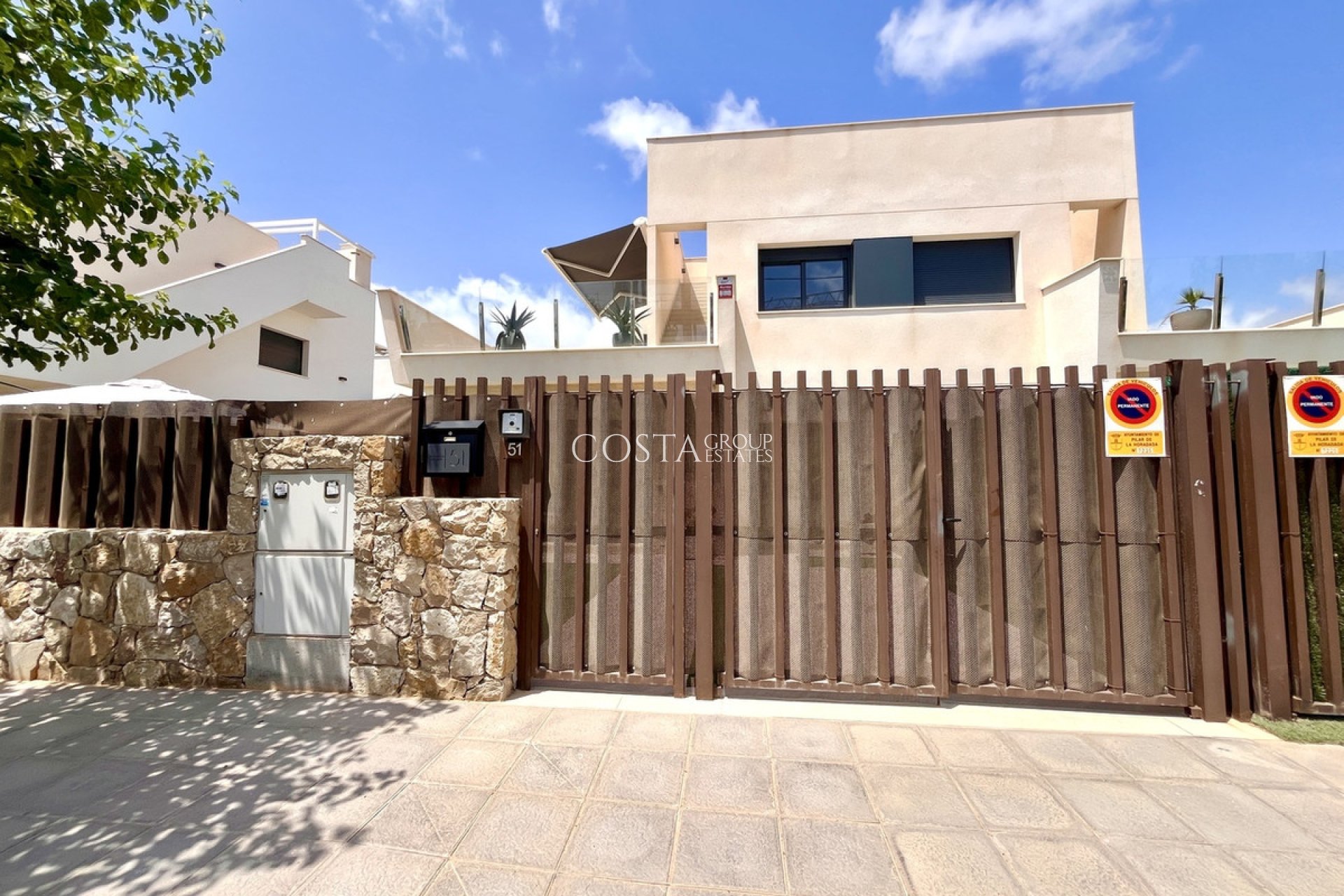 Resale - Villa -
Pilar de la Horadada - Torre De La Horadada