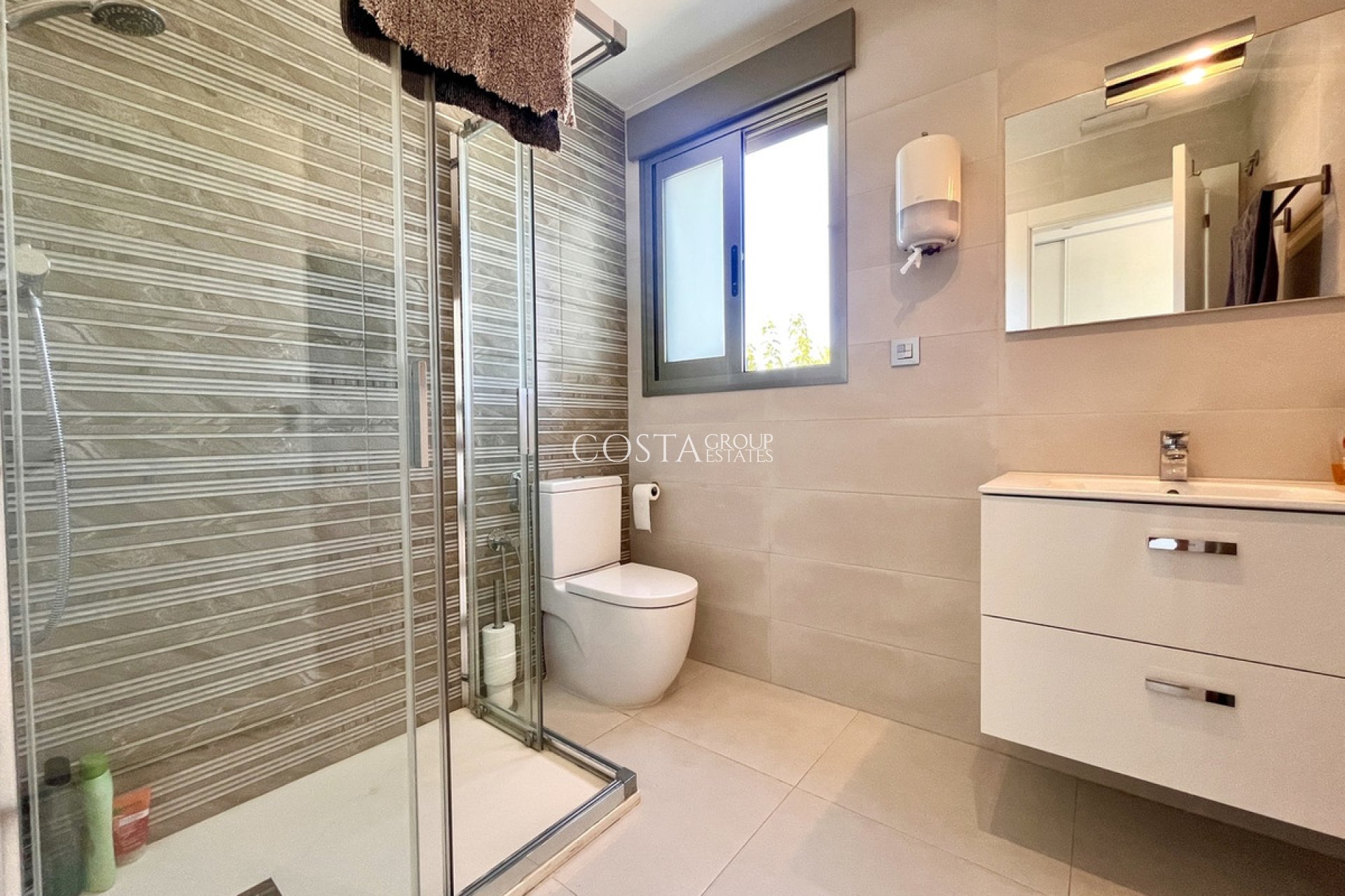 Resale - Villa -
Pilar de la Horadada - Torre De La Horadada