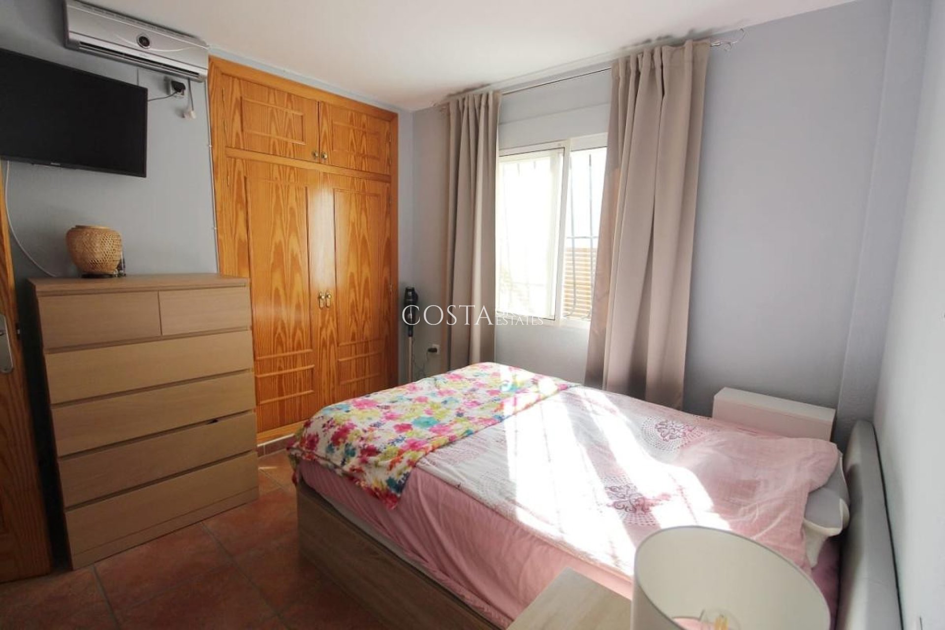 Resale - Villa -
Pilar de la Horadada - Torre De La Horadada