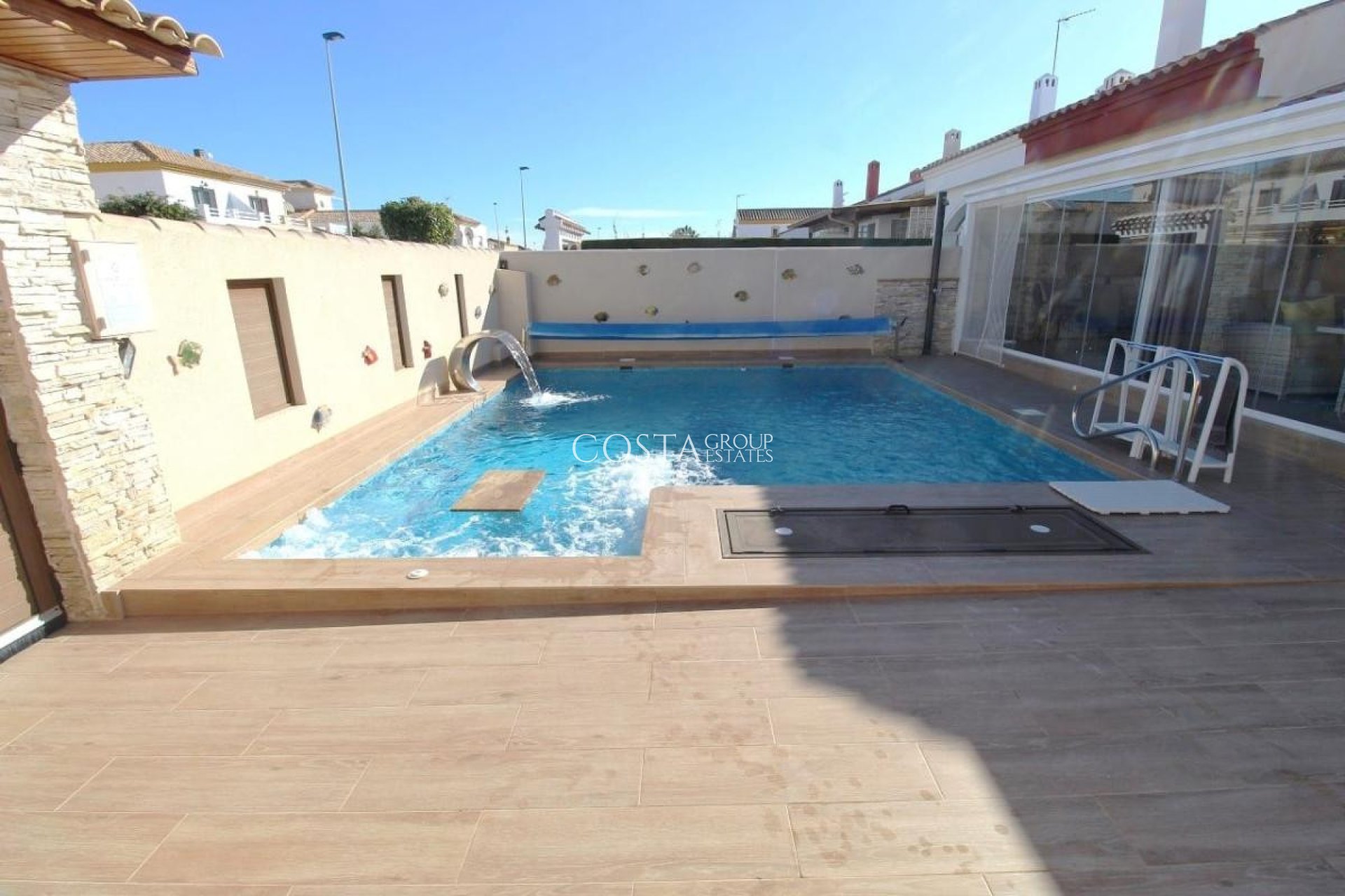 Resale - Villa -
Pilar de la Horadada - Torre De La Horadada