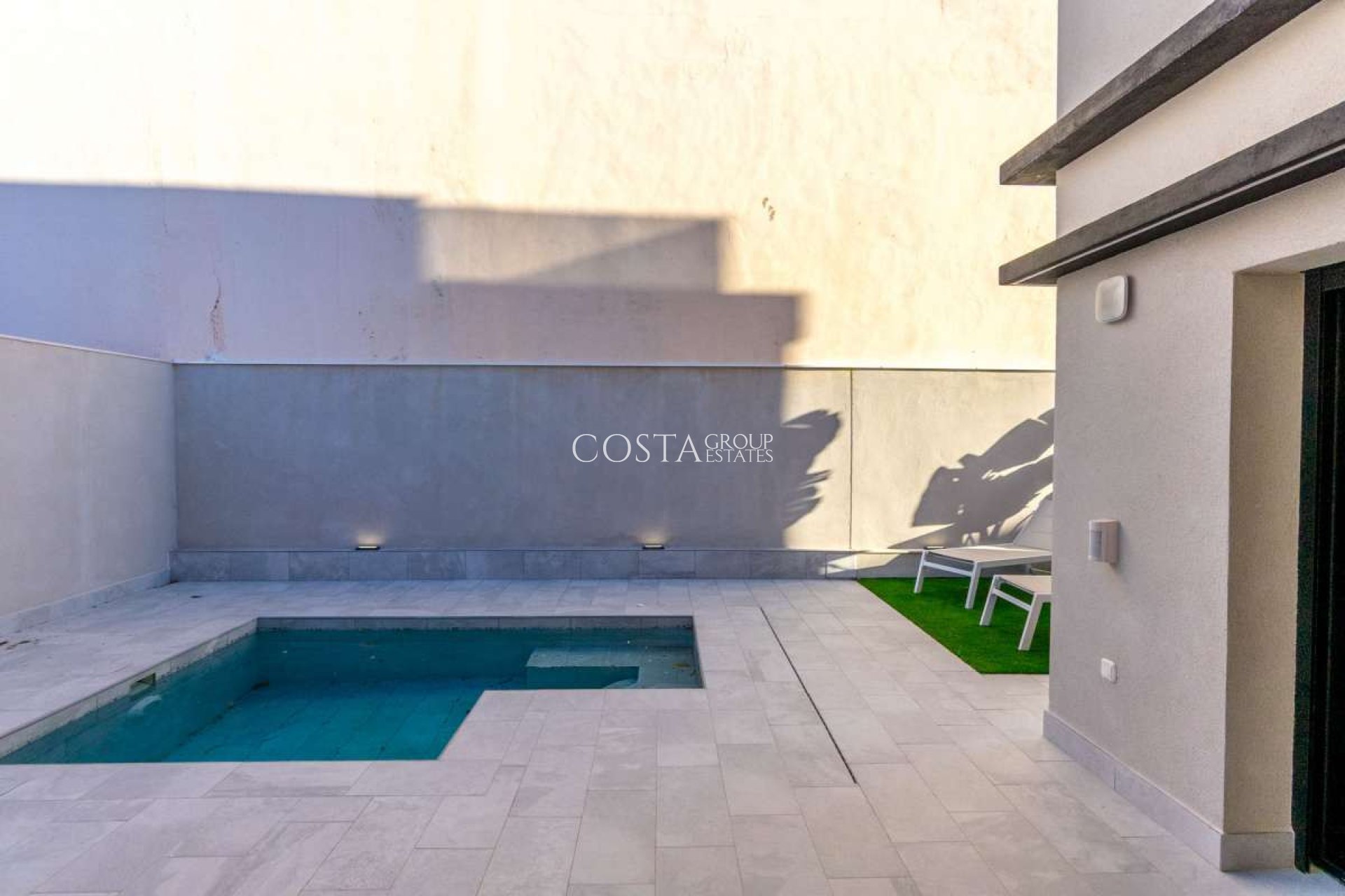 Resale - Villa -
Pilar de la Horadada - Torre De La Horadada
