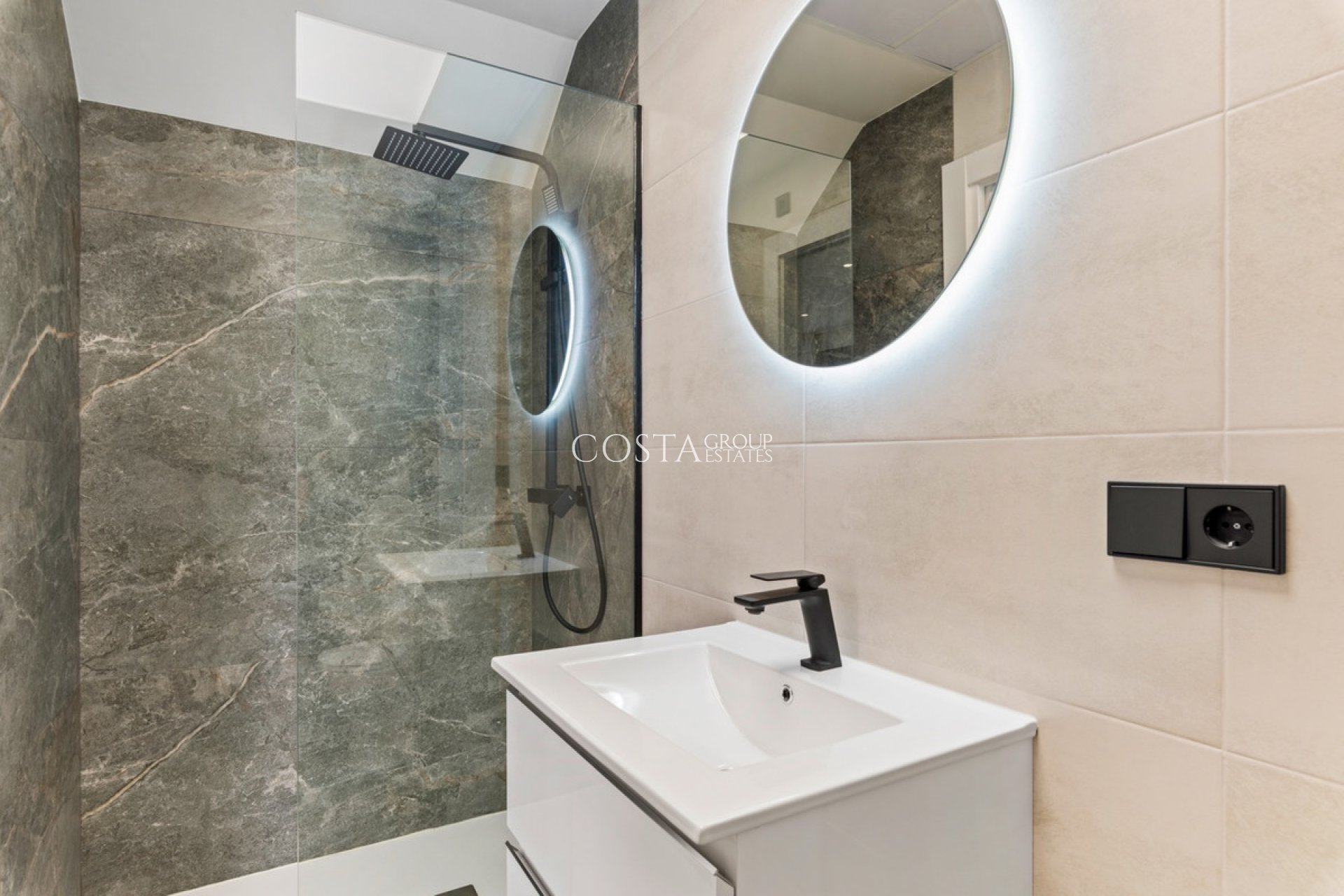 Resale - Villa -
Pilar de la Horadada - Torre De La Horadada